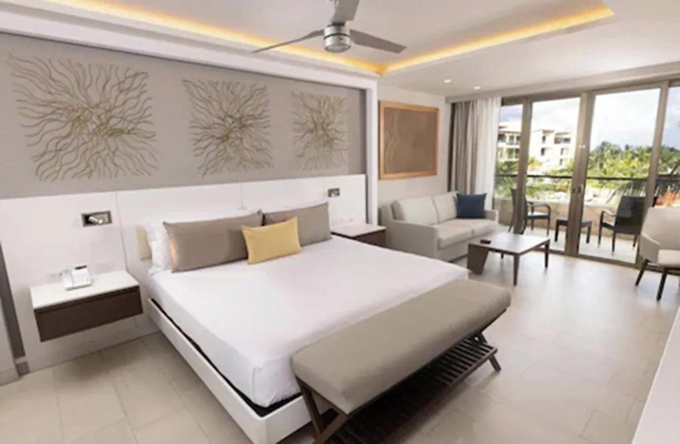Bedroom, Bed in Royalton Riviera Cancun, An Autograph Collection All-Inclusive Resort & Casino