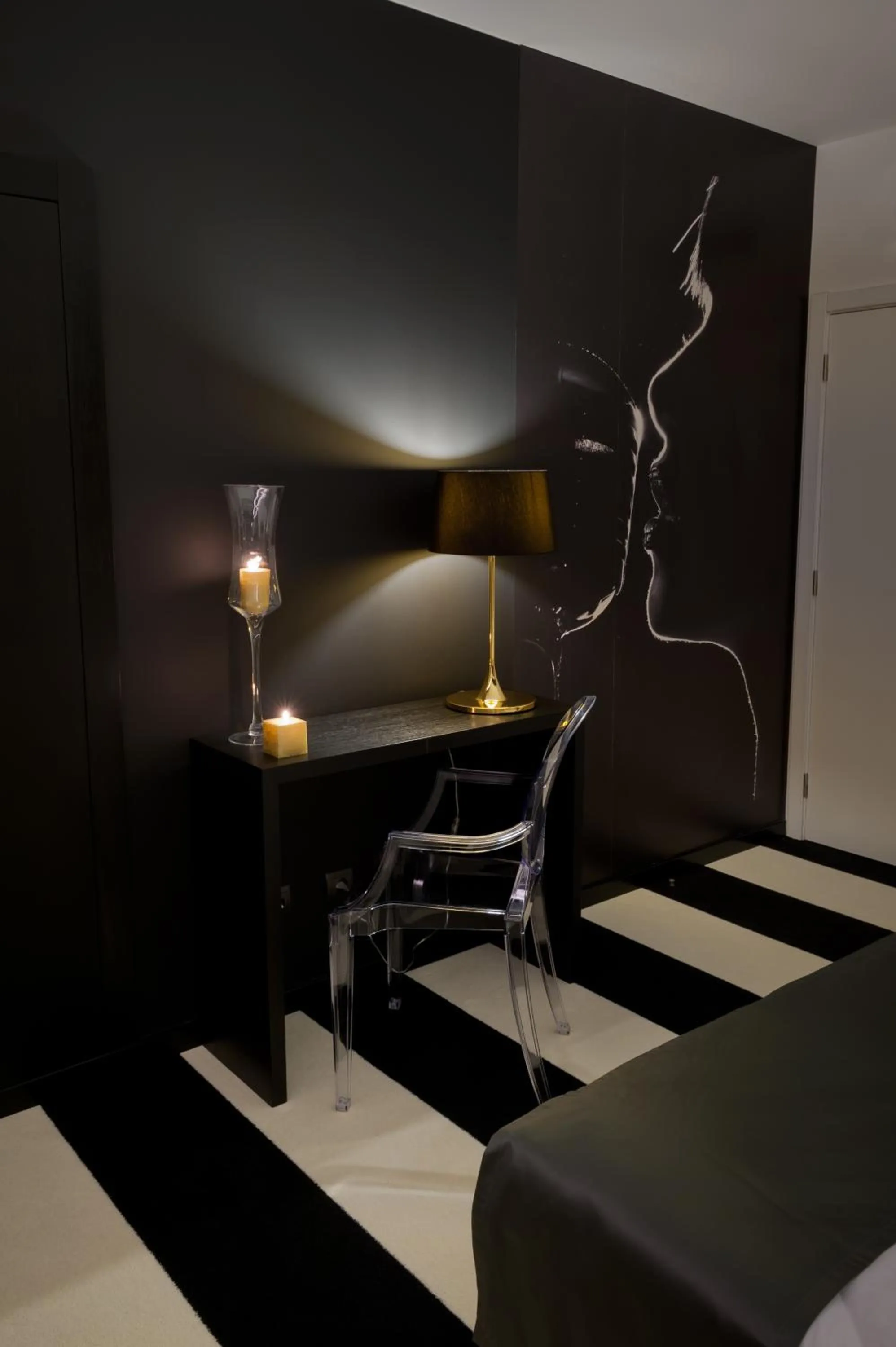 Bedroom, Bed in Vinyl M Hotel - Adults Only