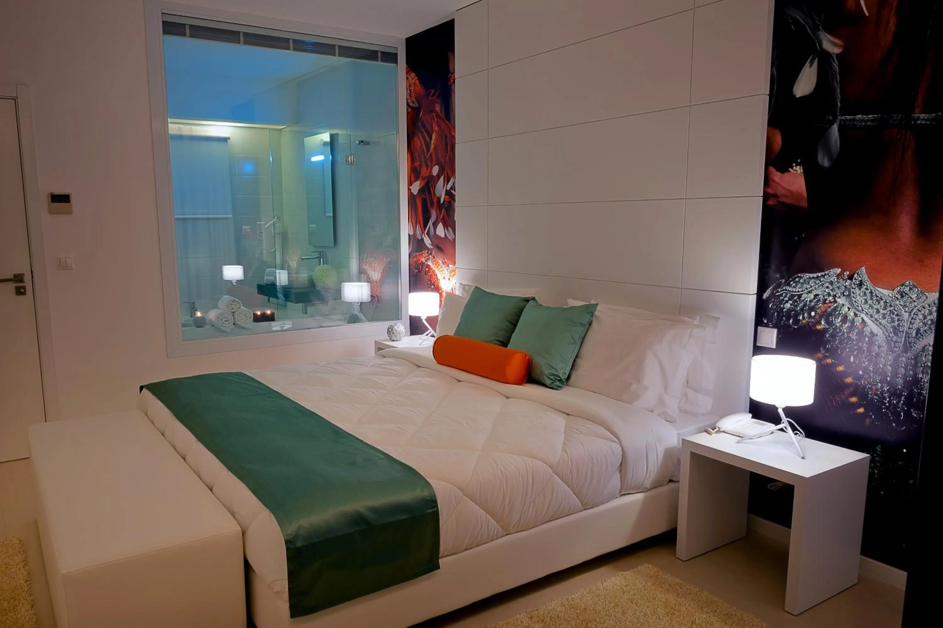 Bedroom, Bed in Vinyl M Hotel - Adults Only