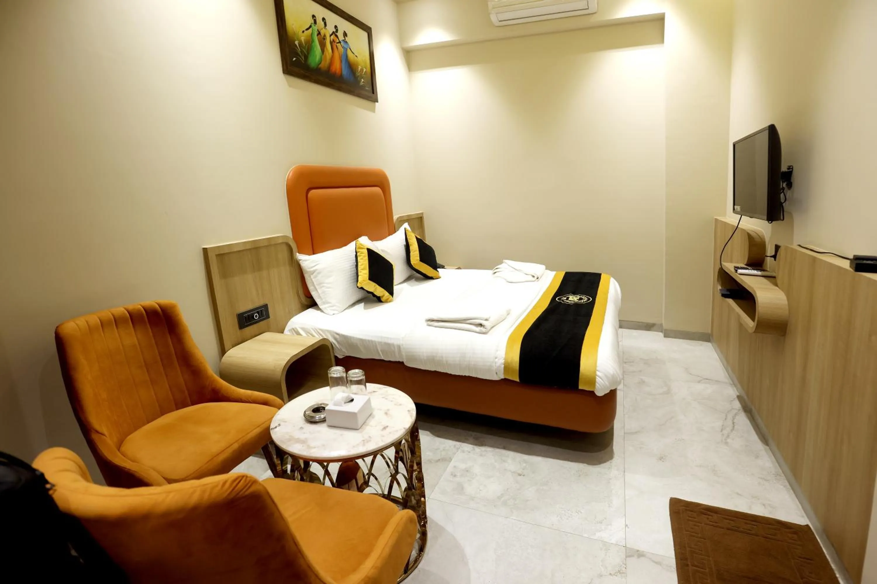 Bed in Hotel A R Paradise