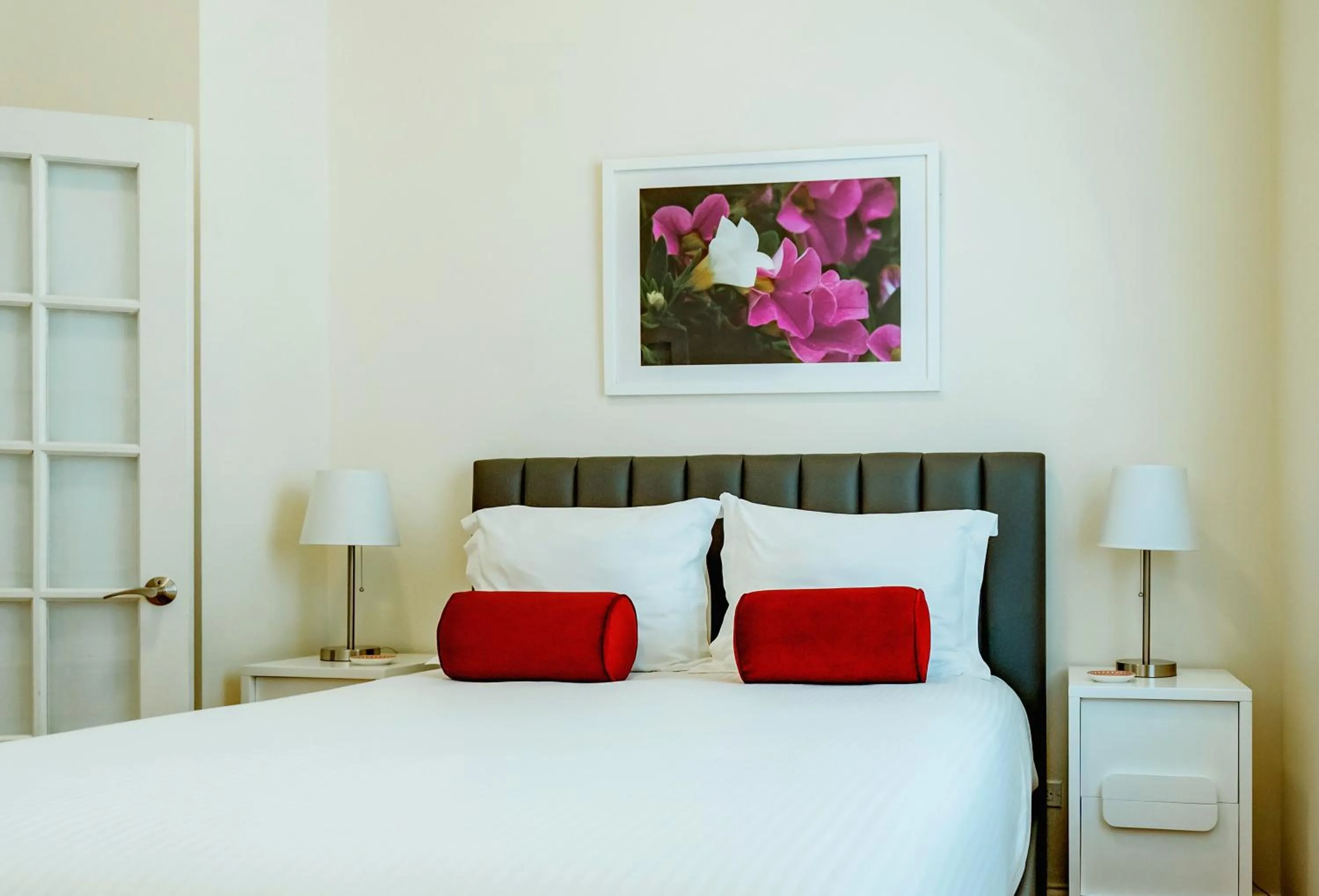 Bed in The Guesthouse Hotel