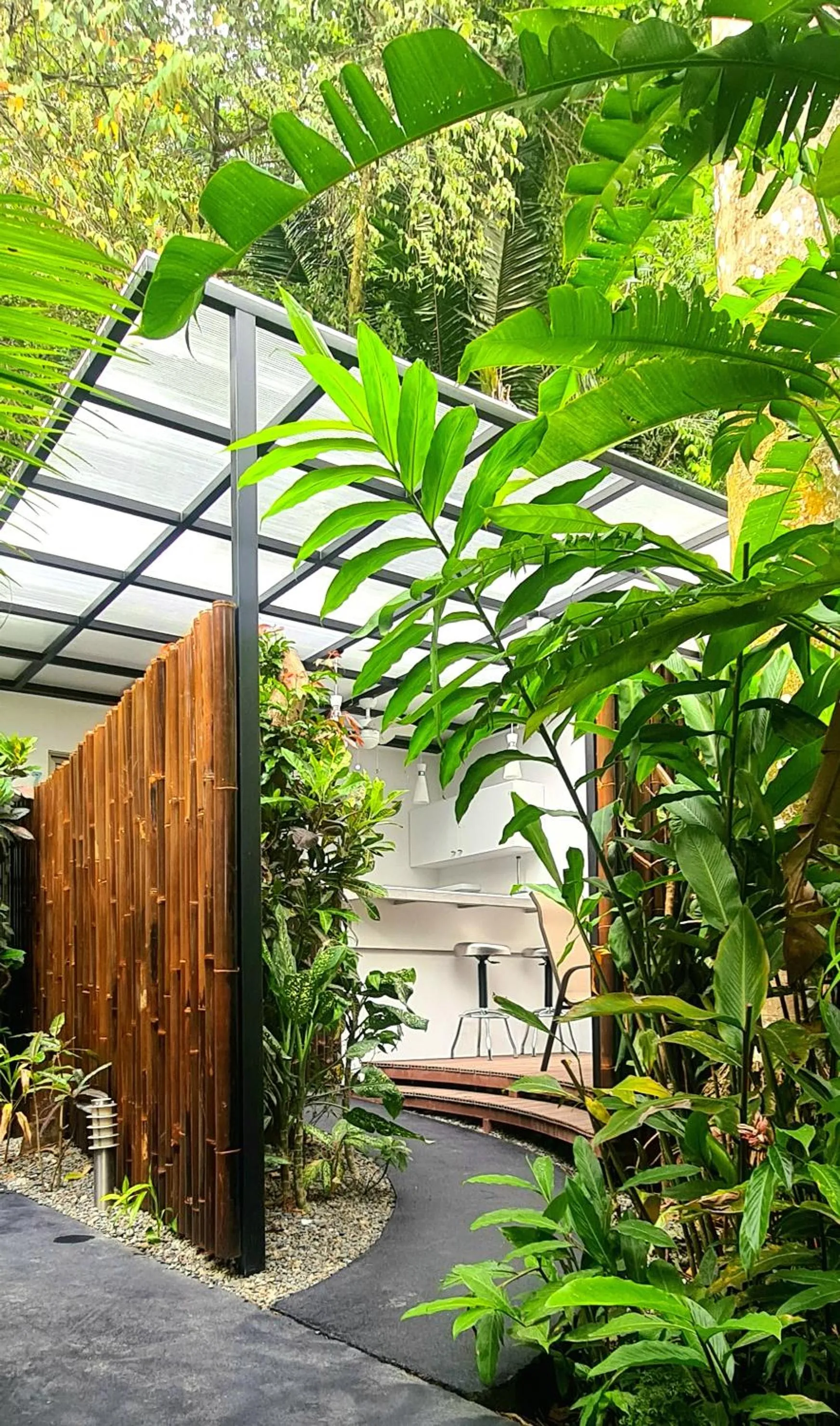 Facade/entrance in La Vela Boutique Hotel