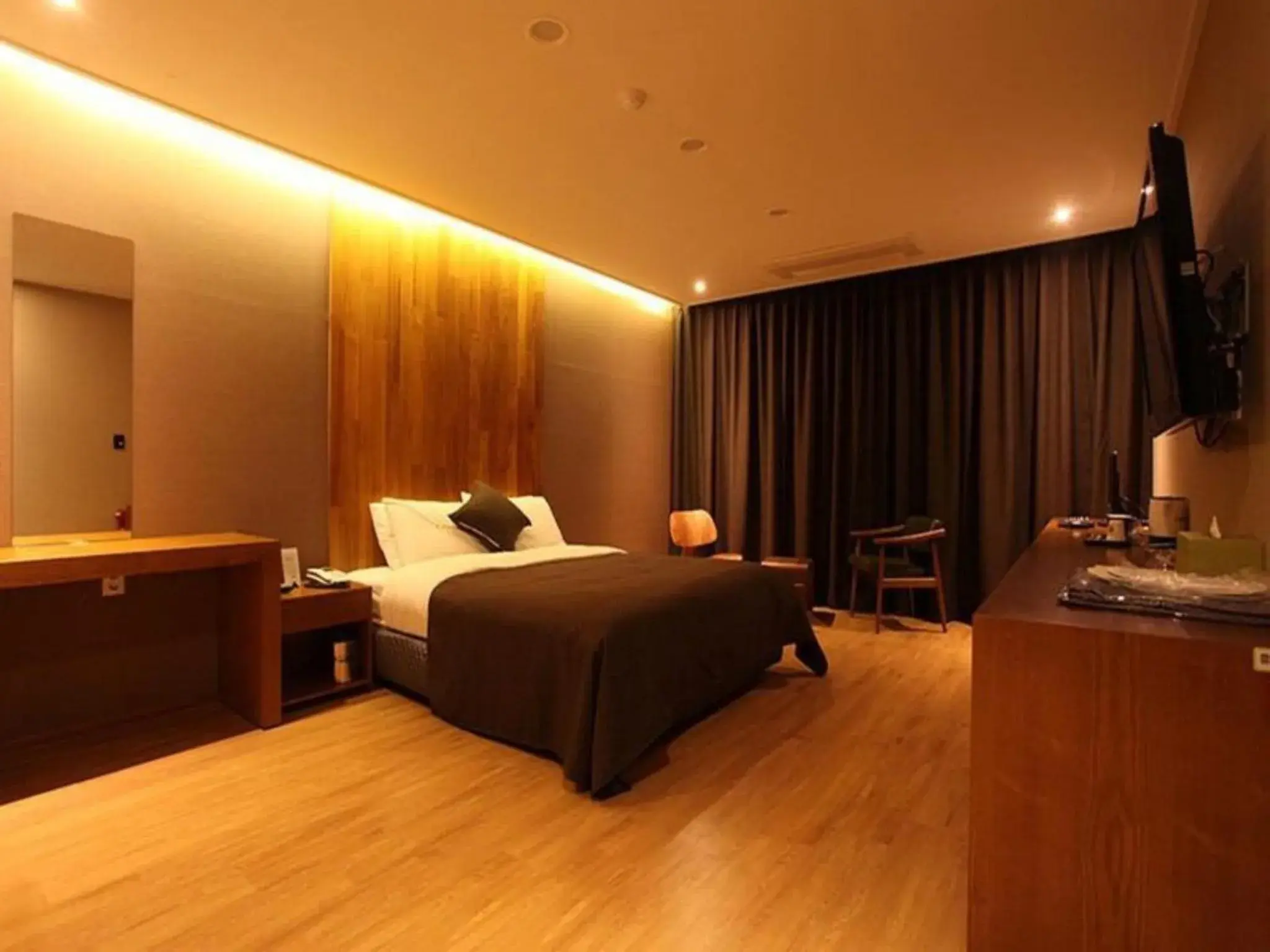 Bedroom, Bed in Hotel Rich Bedroom, Bed in Hotel Rich