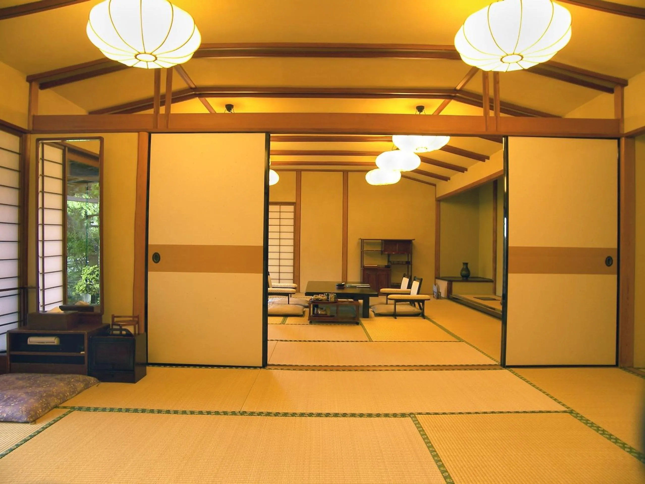 Photo of the whole room in Atami Sekitei