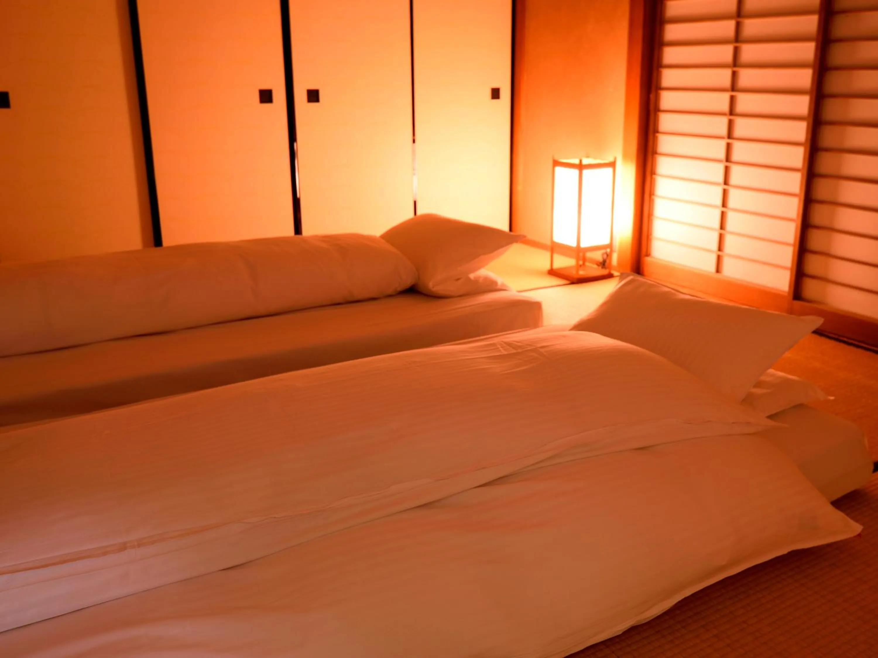 Bed in Atami Sekitei