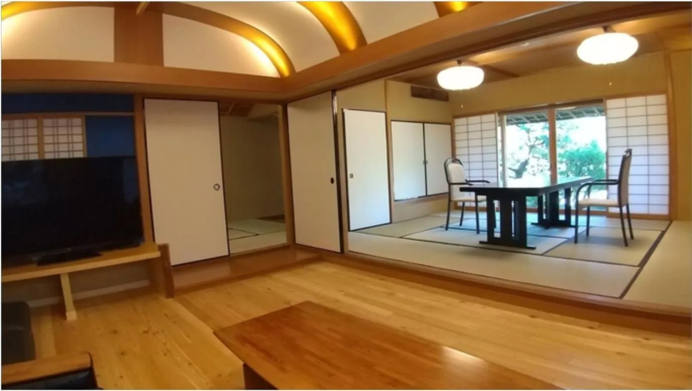 TV/Entertainment Center in Atami Sekitei