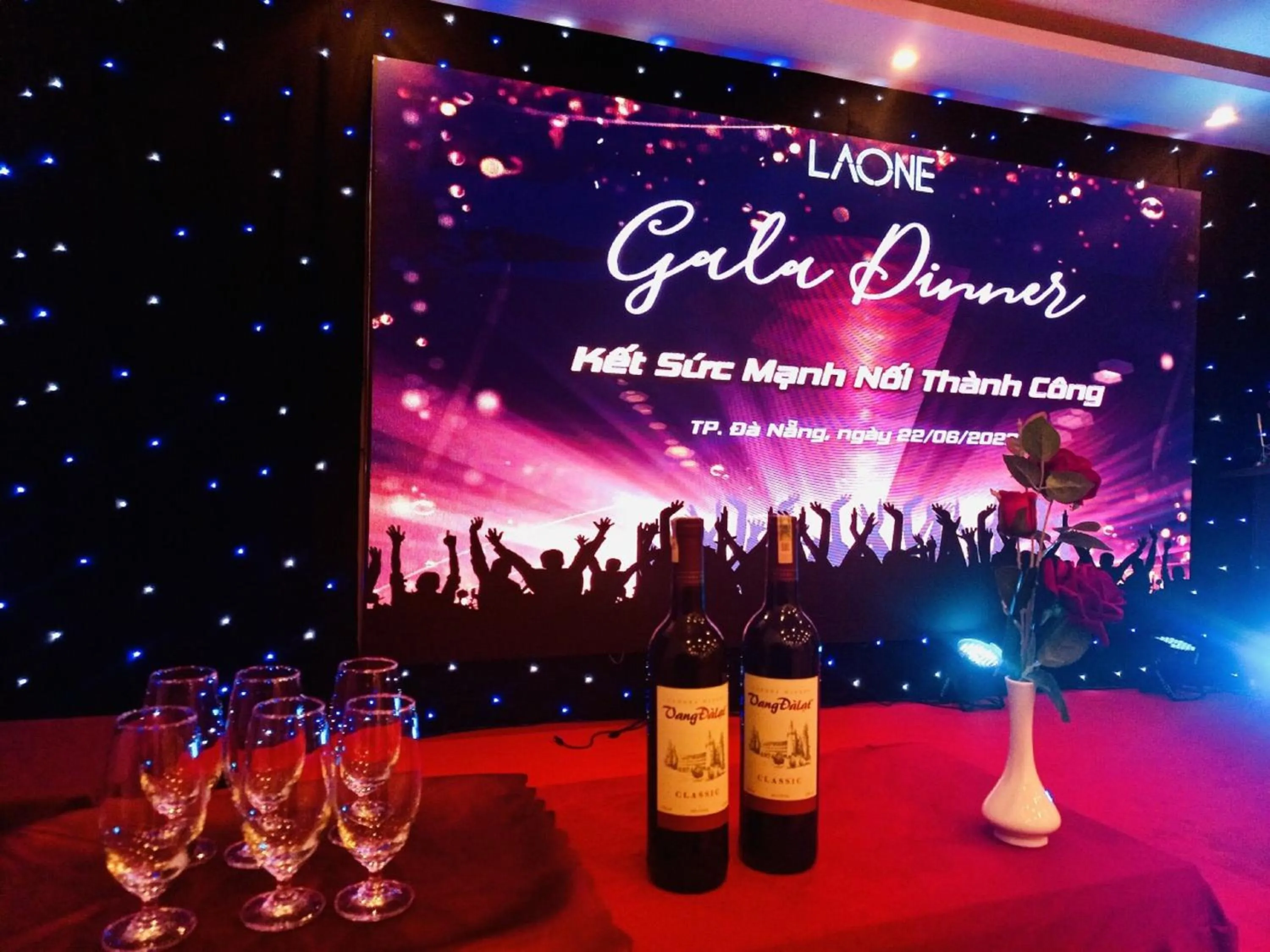 Logo/Certificate/Sign in Tay Bac Hotel Da Nang