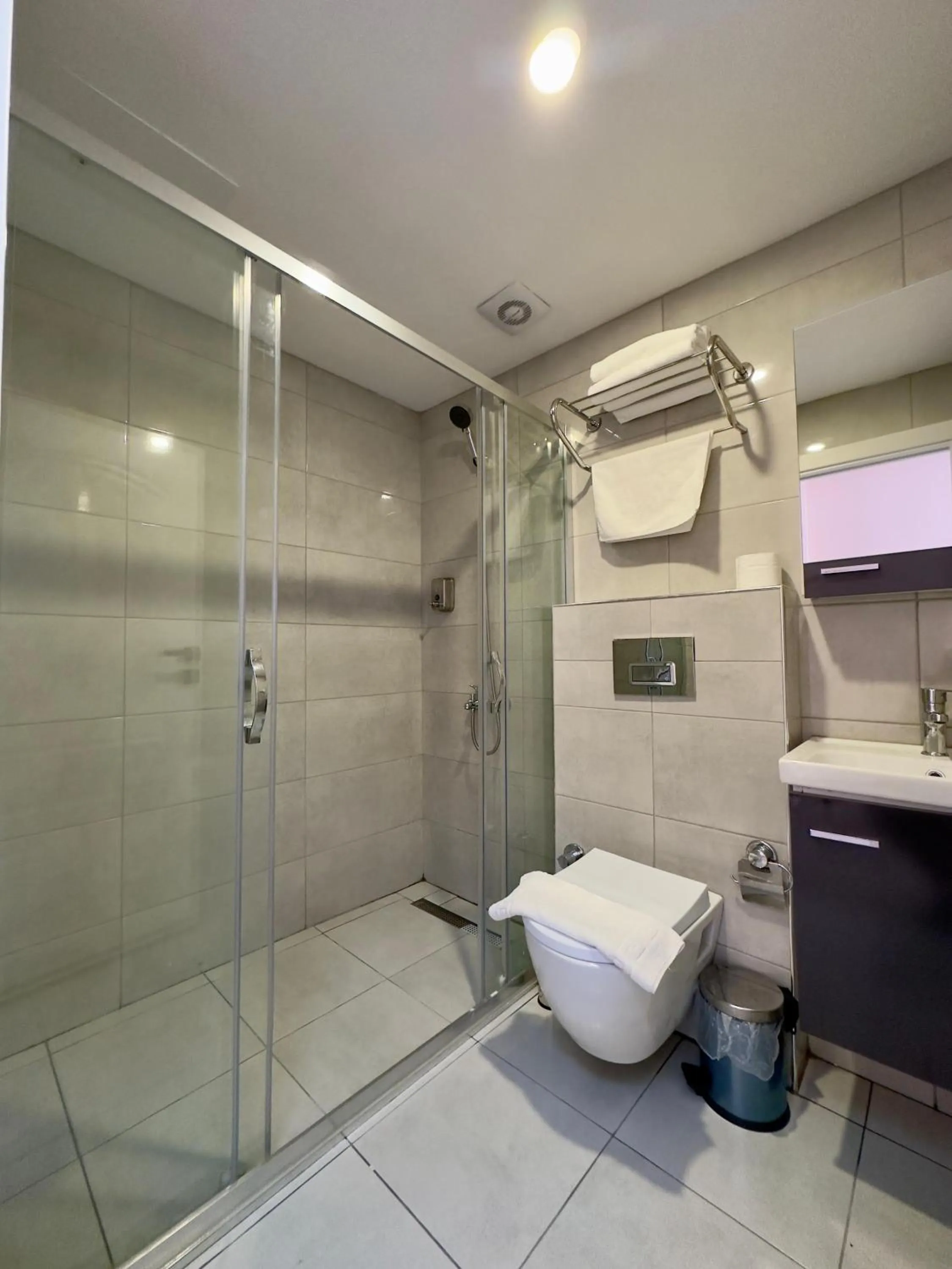 Shower in Elite Marmara Express Otel