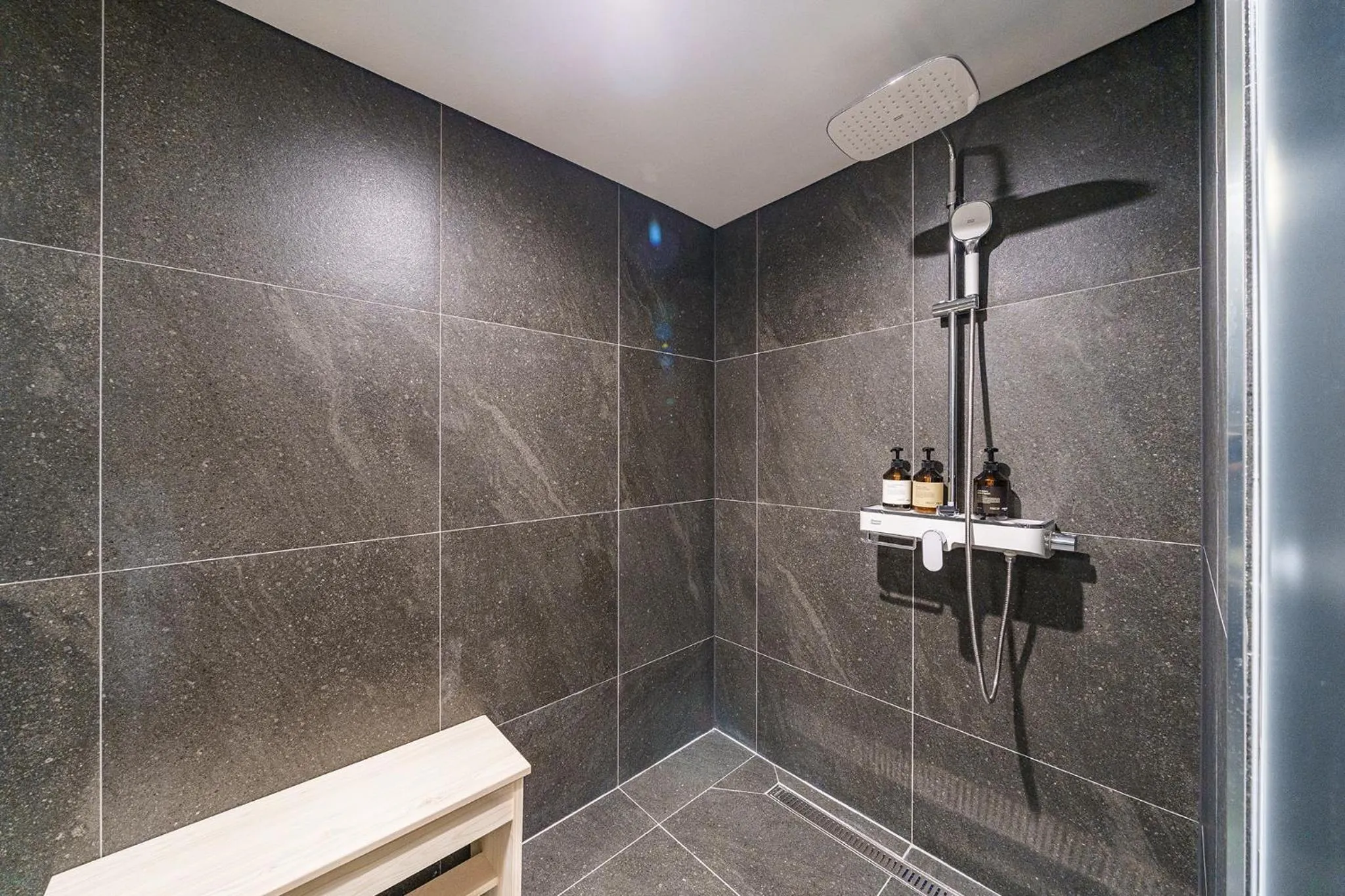 Shower in Hotel Foret The Spa