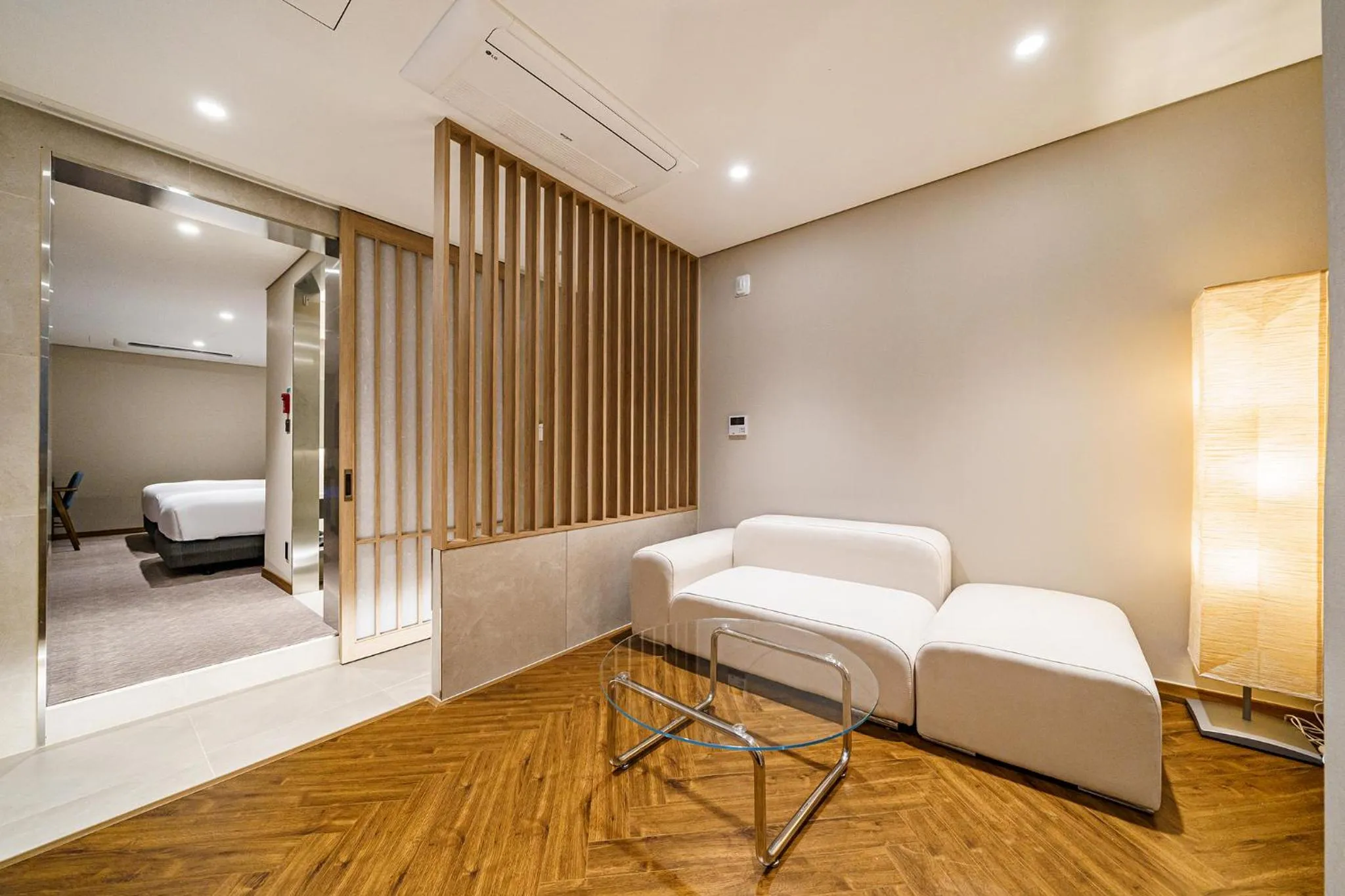 Living room, Bed in Hotel Foret The Spa