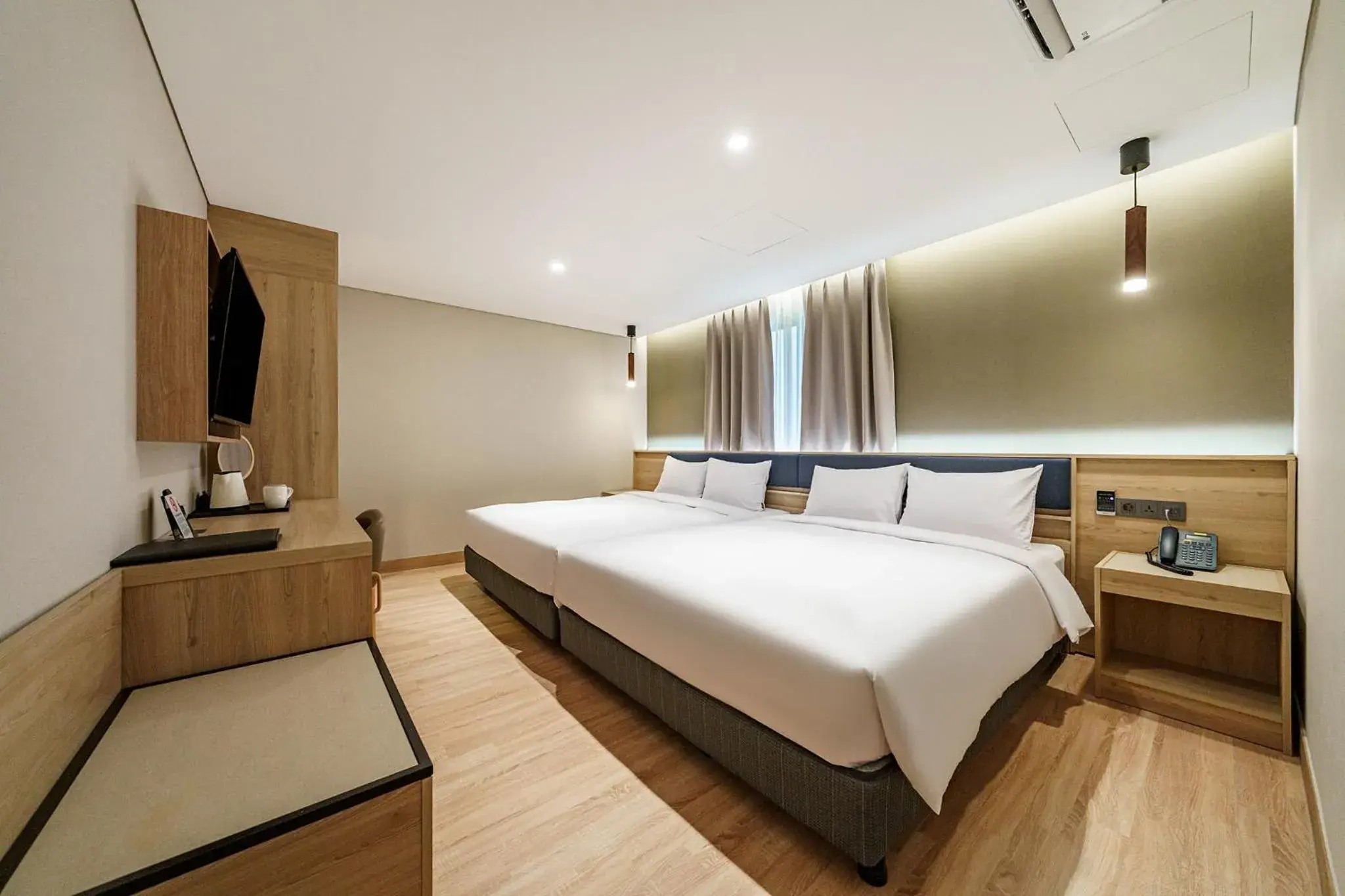 Deluxe Queen Room with Two Queen Beds in Hotel Foret The Spa Deluxe Queen Room with Two Queen Beds in Hotel Foret The Spa