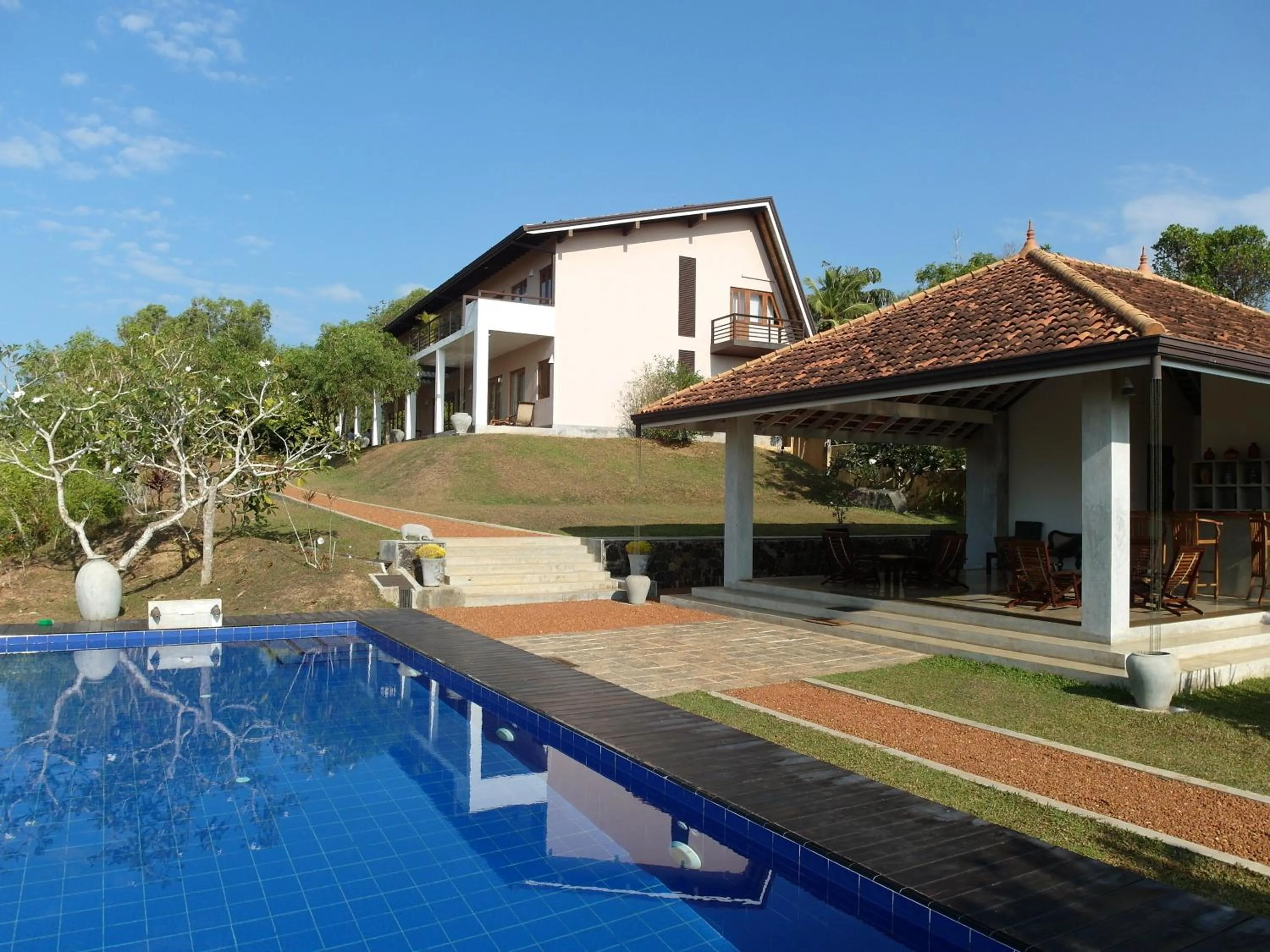 Garden view in Highland Villa
