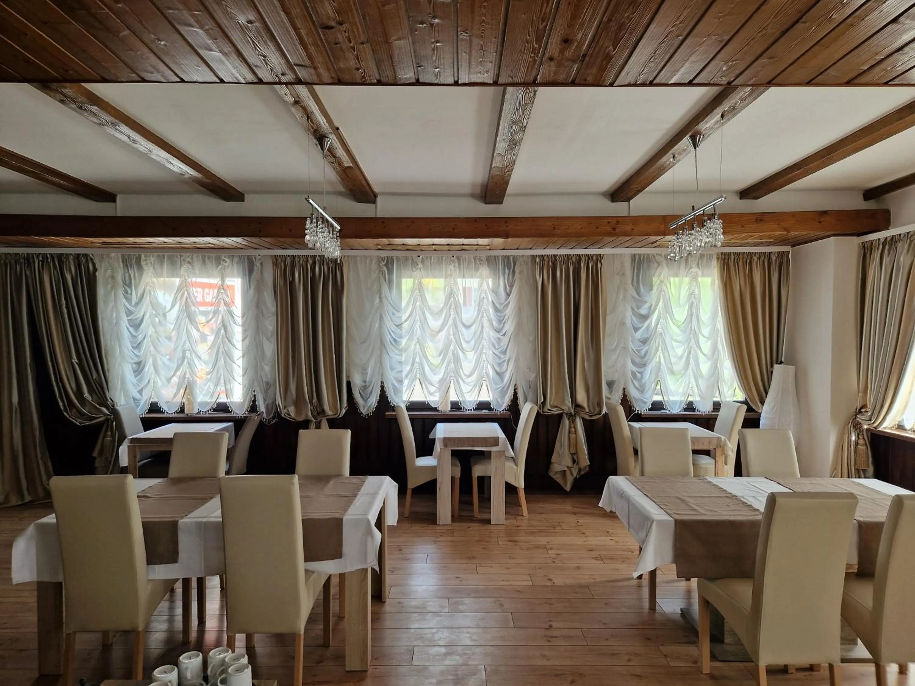 Restaurant/places to eat in Schwanen-Resort