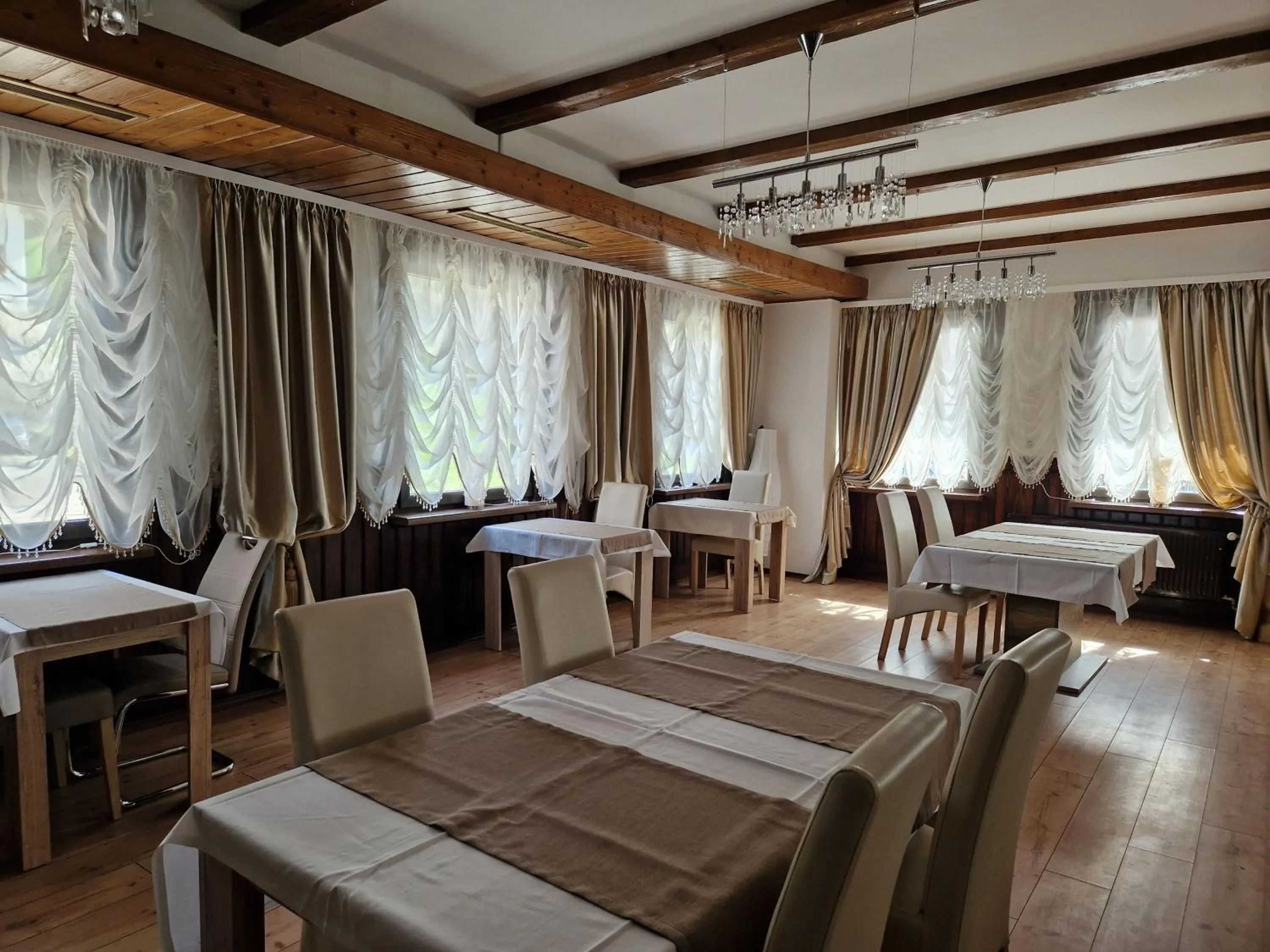 Restaurant/places to eat in Schwanen-Resort