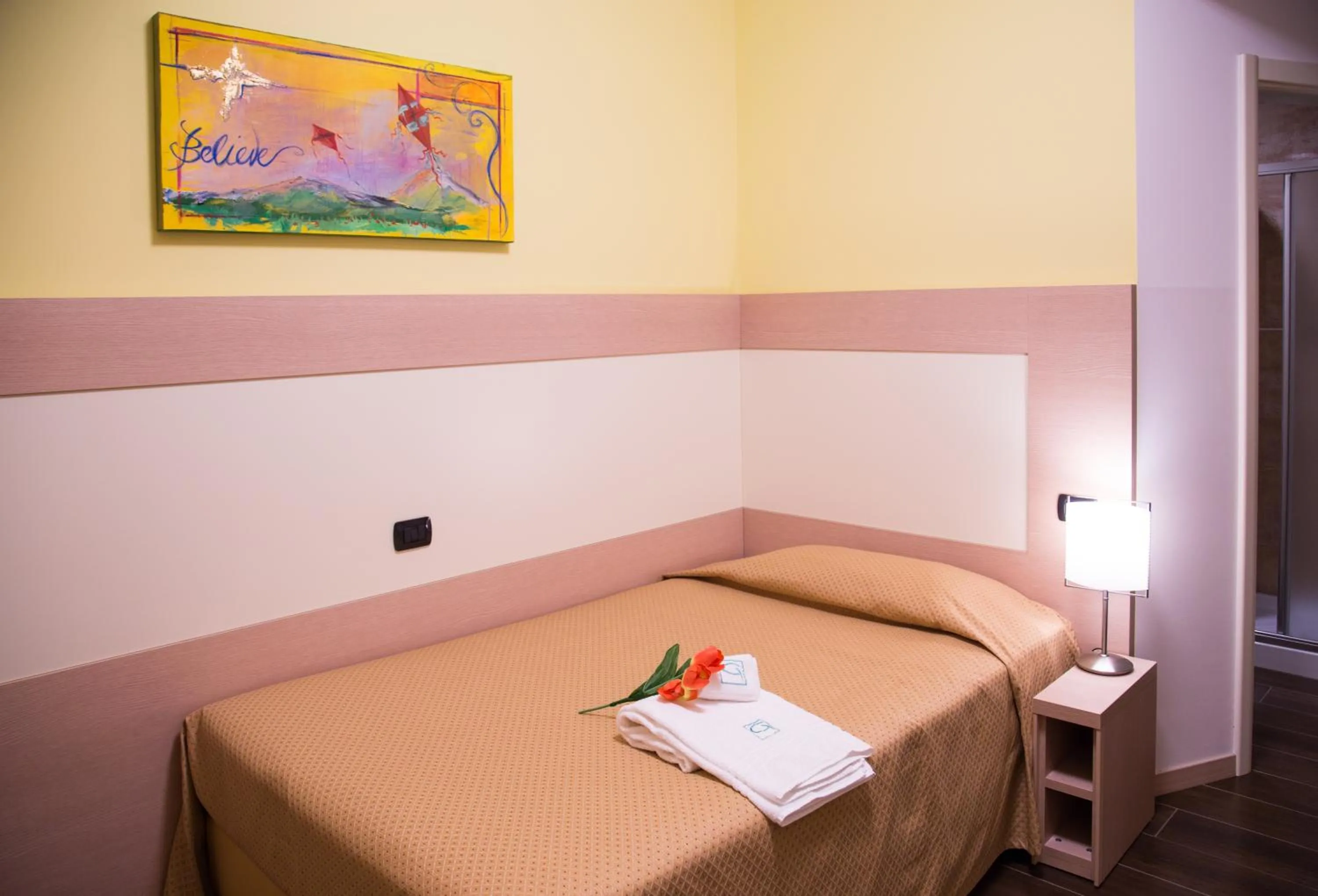 Photo of the whole room, Bed in Groane Hotel Residence