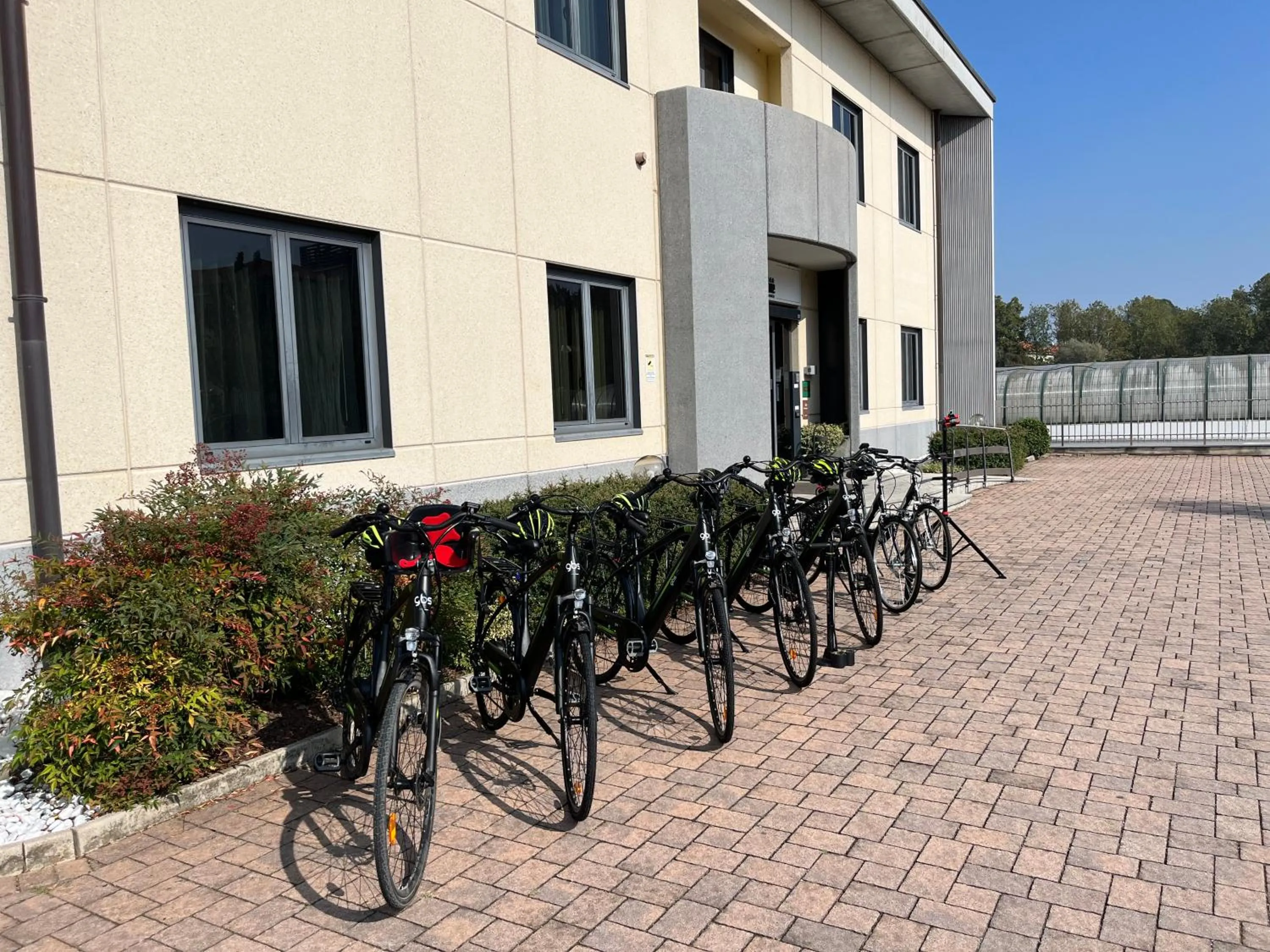 Cycling in Groane Hotel Residence