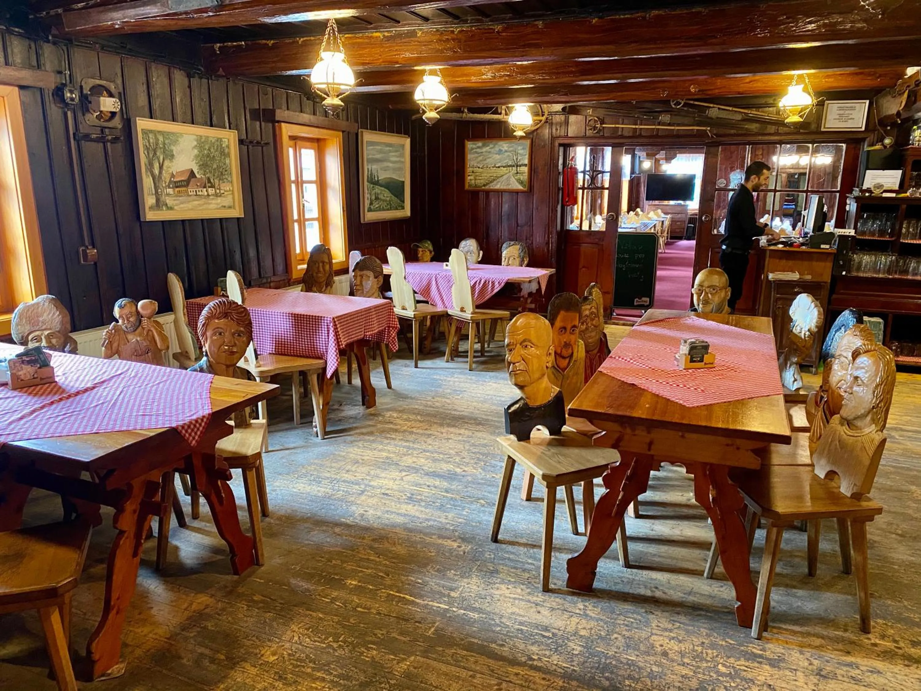 Restaurant/places to eat in Penzion Rejviz