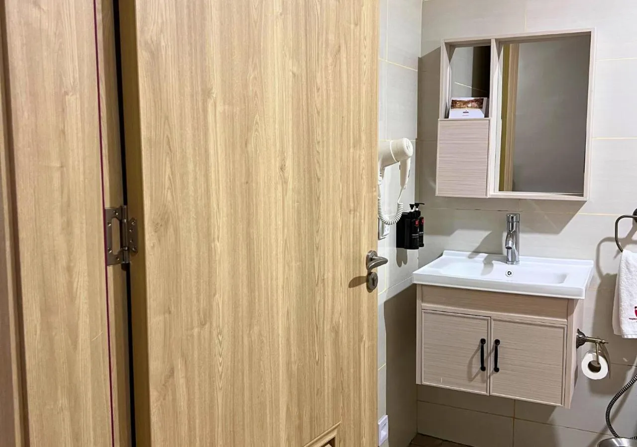 Bathroom in Lake Naivasha Resort