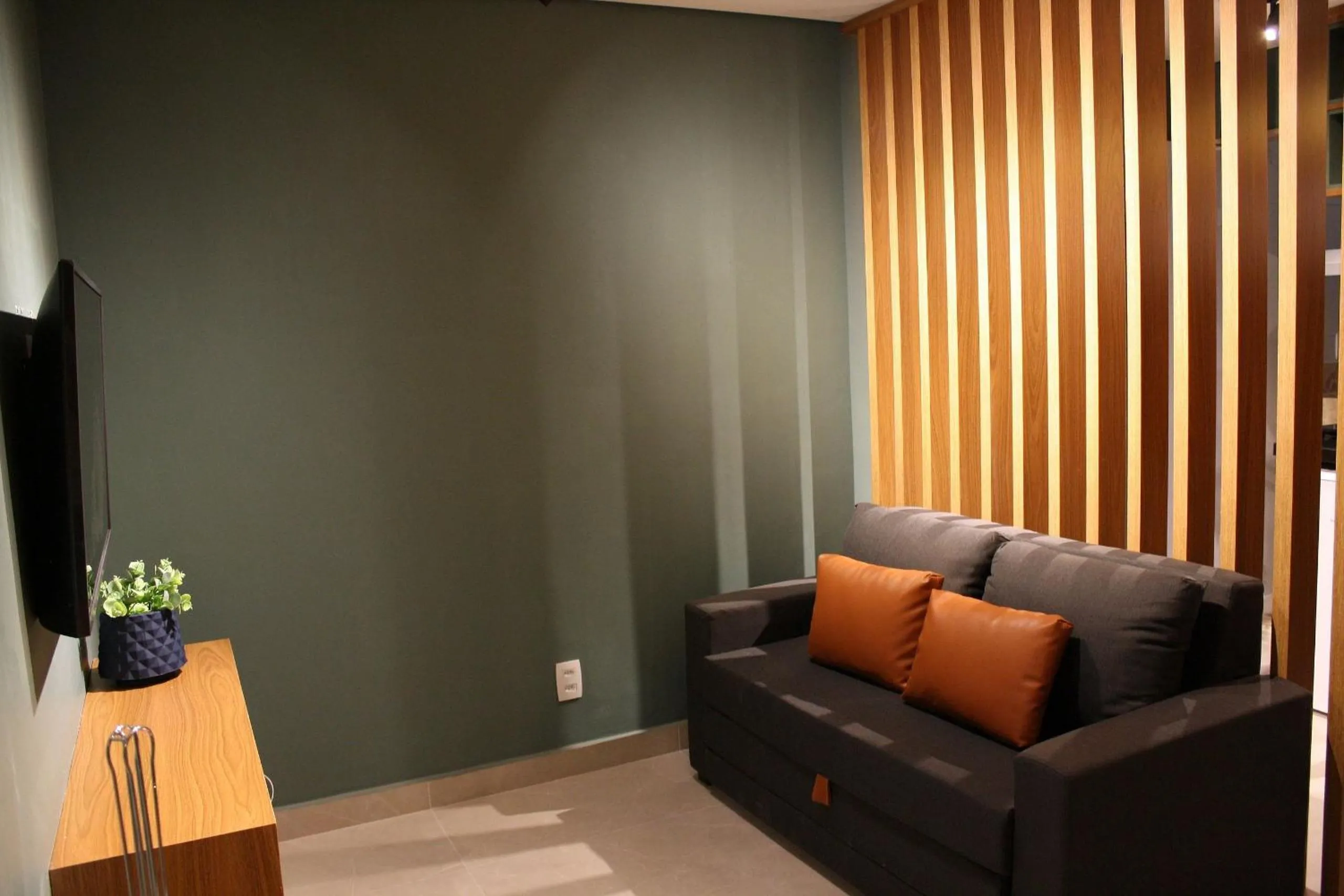 Living room in Flat CLN 105 Asa Norte by CentoEdez