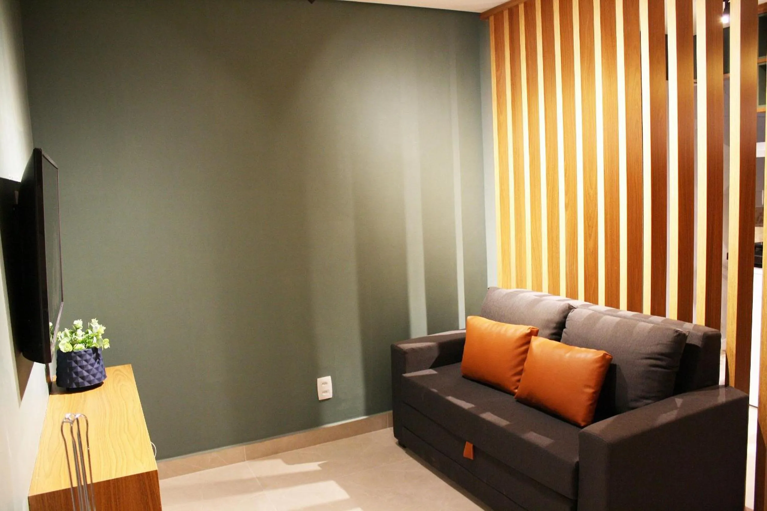Bedroom in Flat CLN 105 Asa Norte by CentoEdez