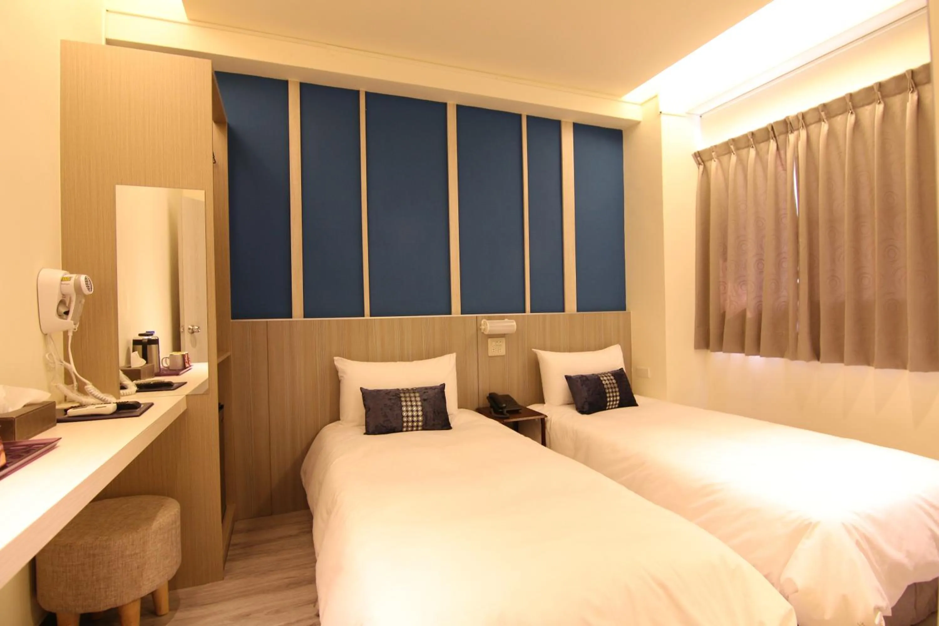 Day, Bed in Prince Hotel