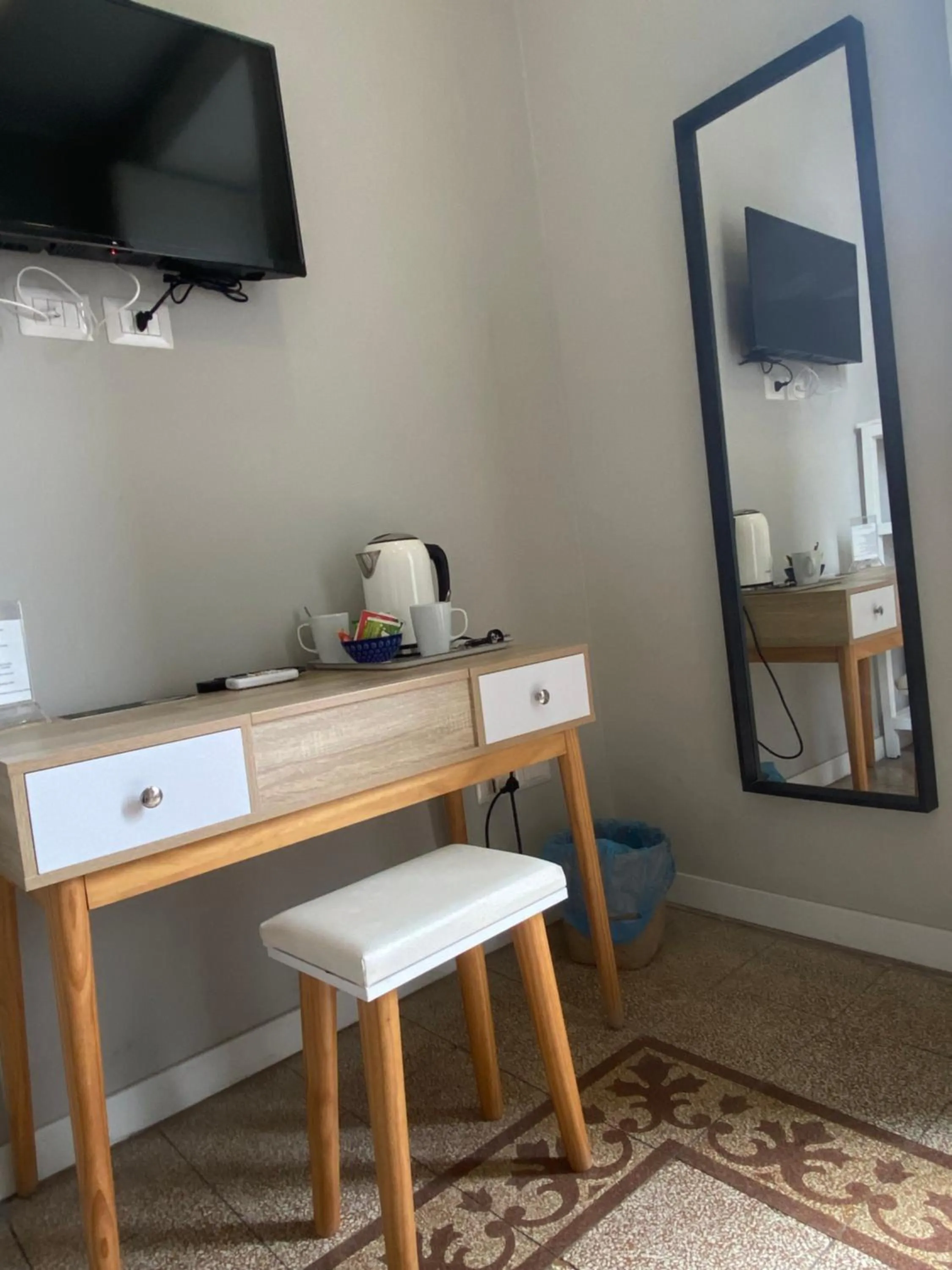 TV and multimedia in B&B Suite Cutelli