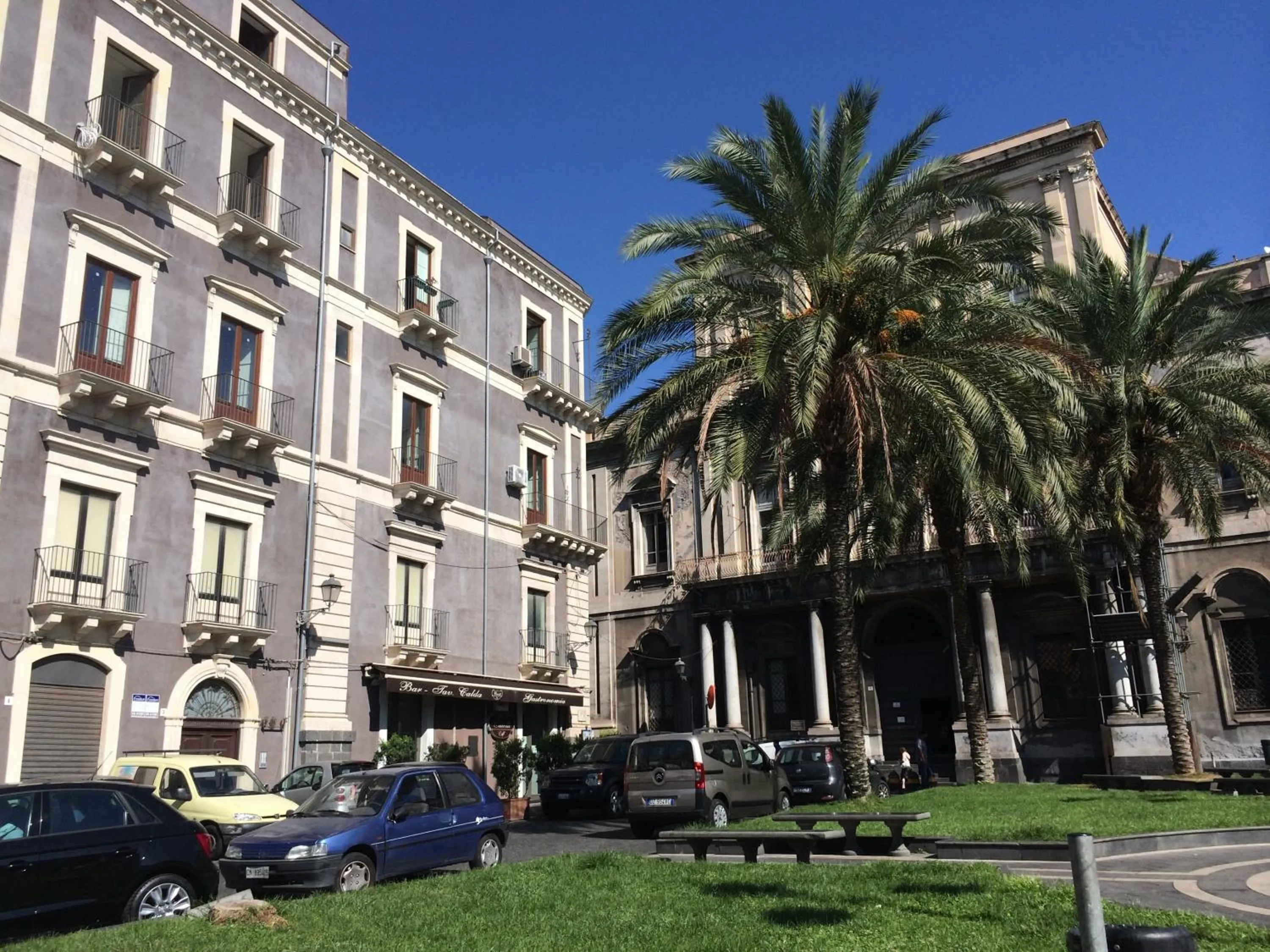 Property building in B&B Suite Cutelli