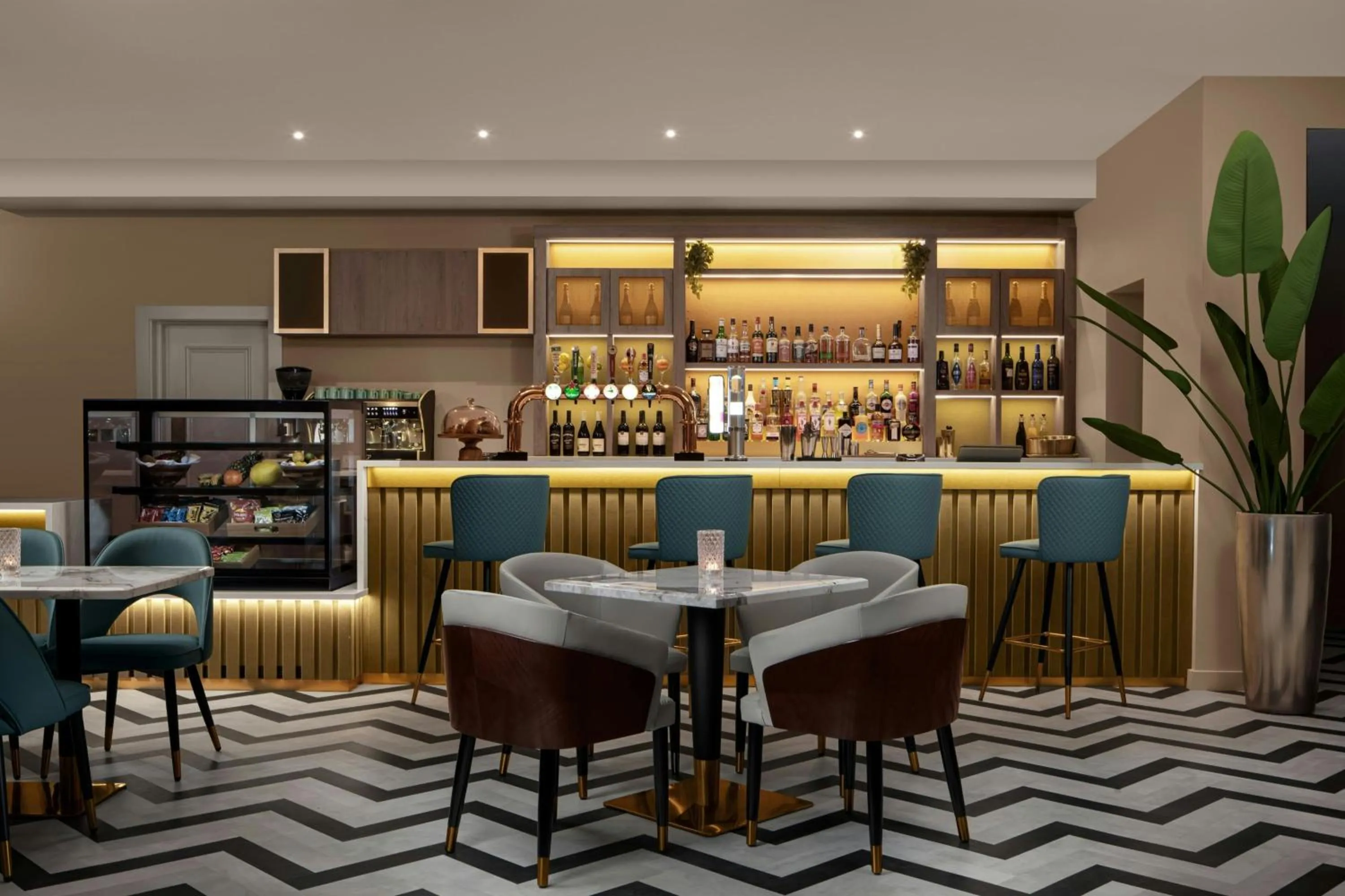 Lounge or bar in Delta Hotels by Marriott Colchester