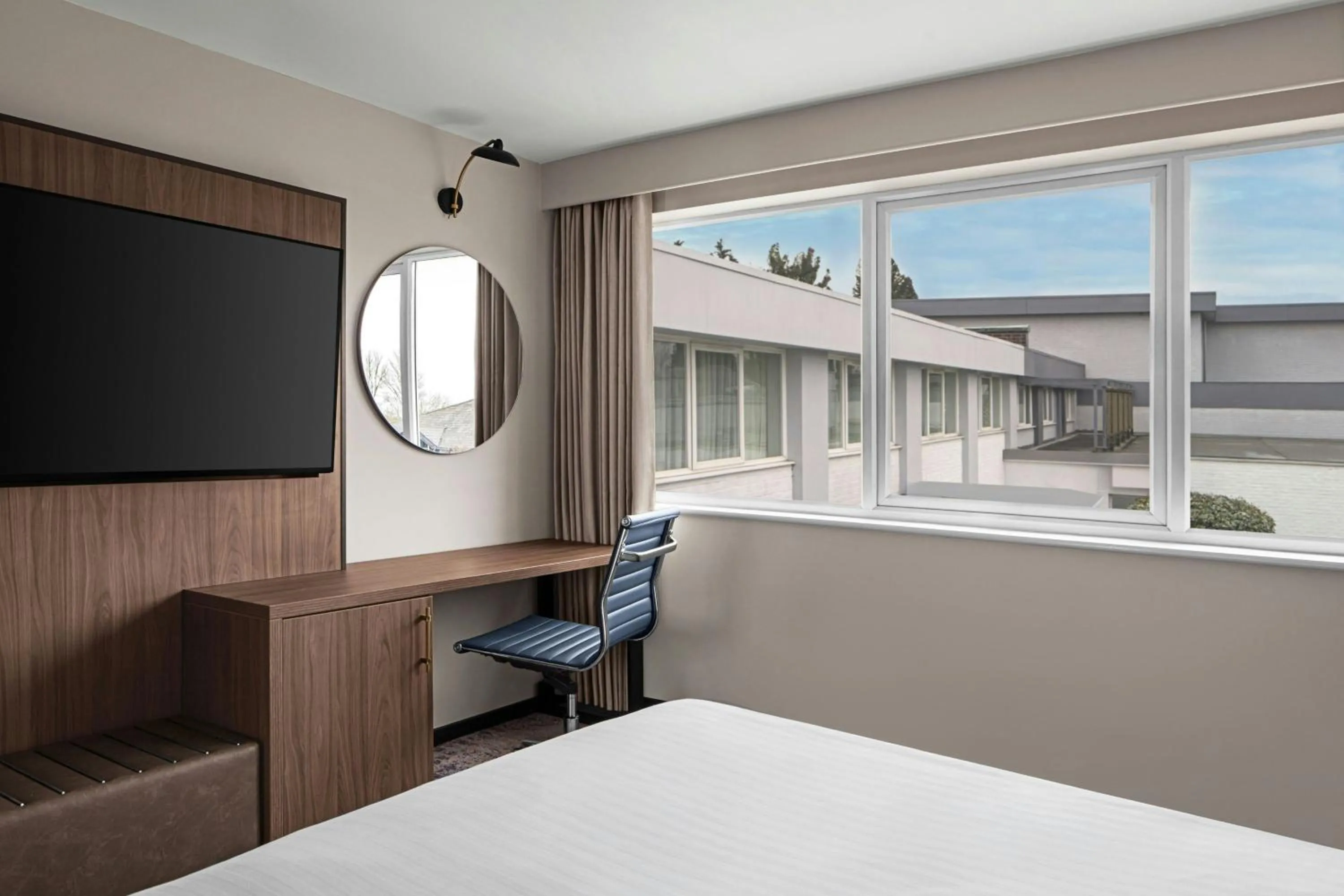 Photo of the whole room, Bed in Delta Hotels by Marriott Colchester