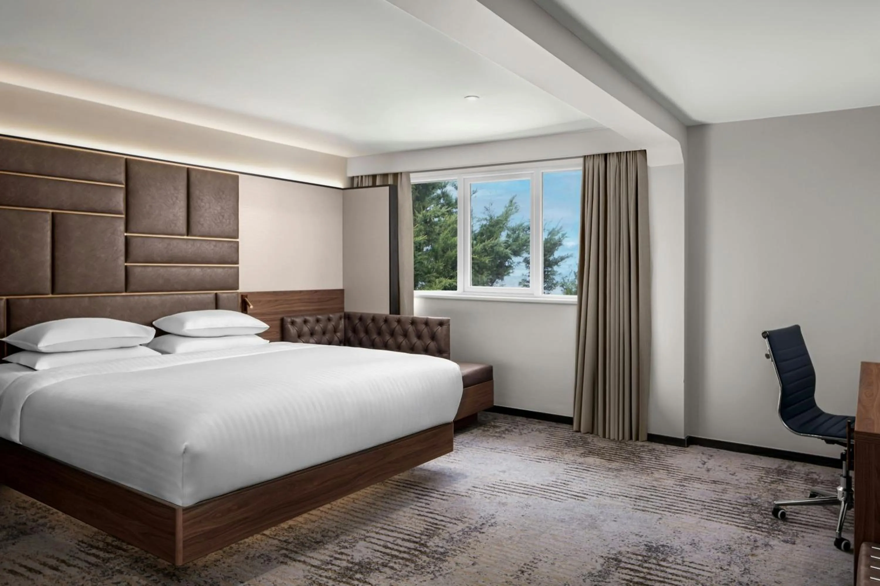 Photo of the whole room, Bed in Delta Hotels by Marriott Colchester