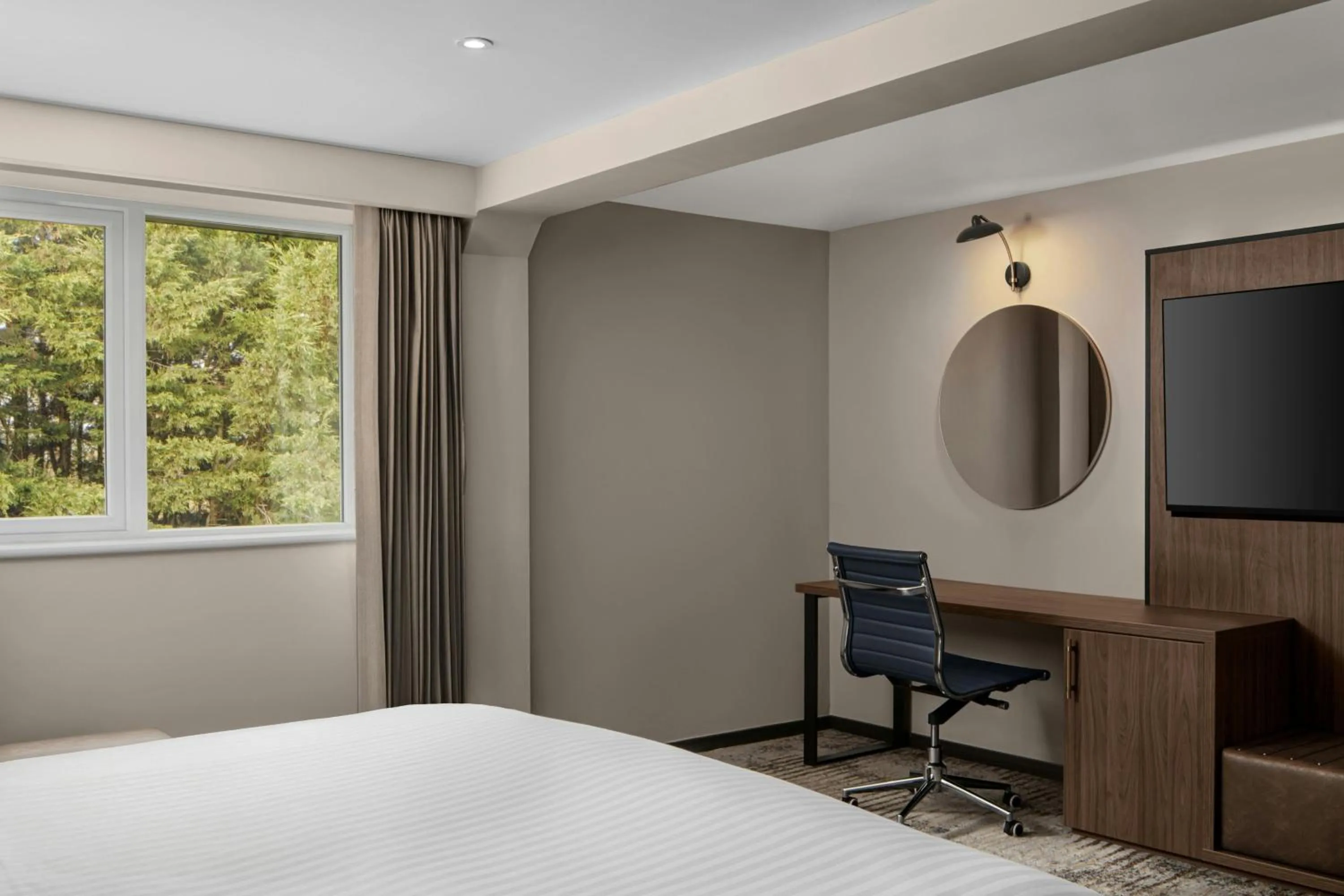 Bedroom, Bed in Delta Hotels by Marriott Colchester