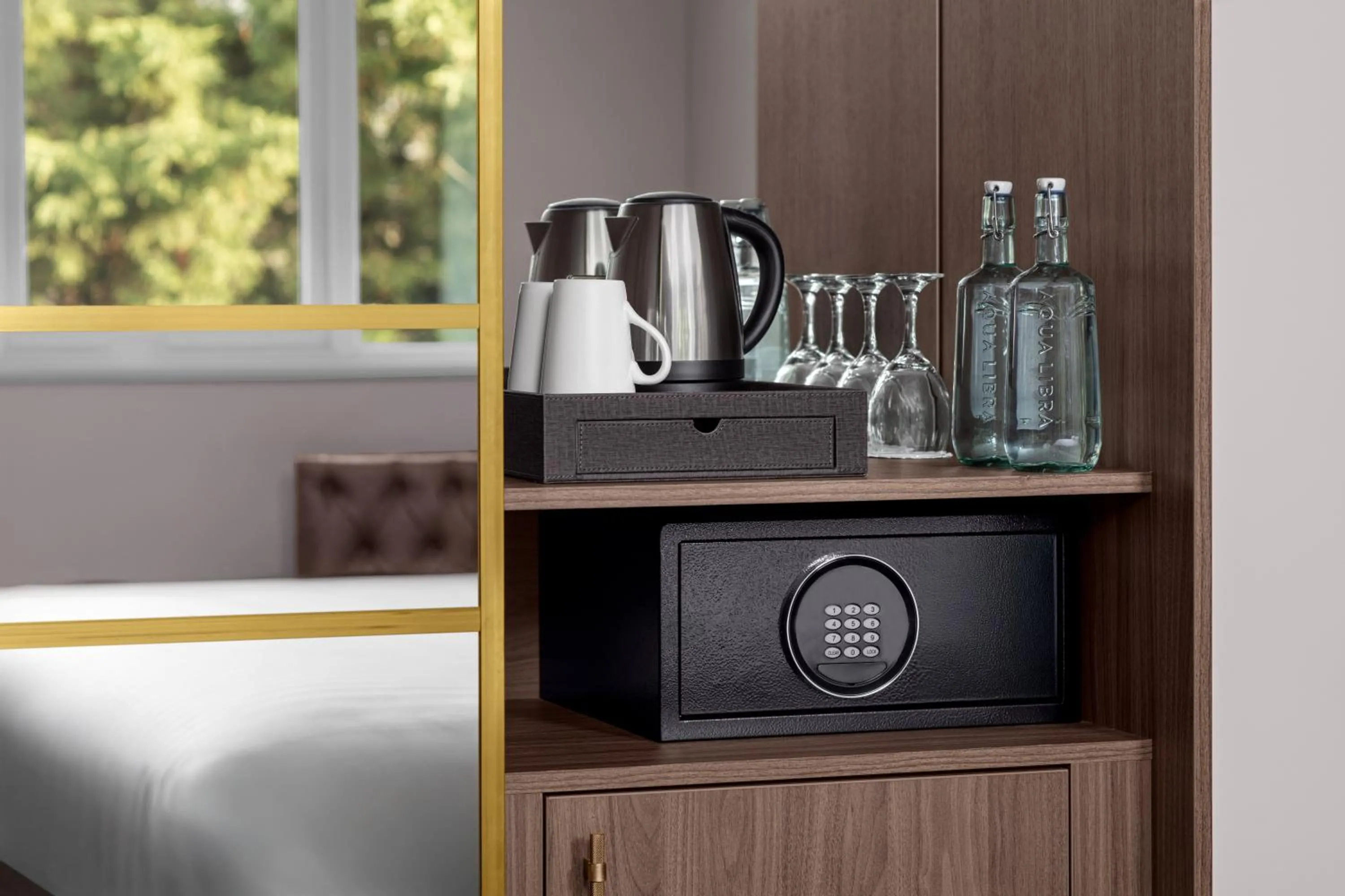Coffee/tea facilities in Delta Hotels by Marriott Colchester