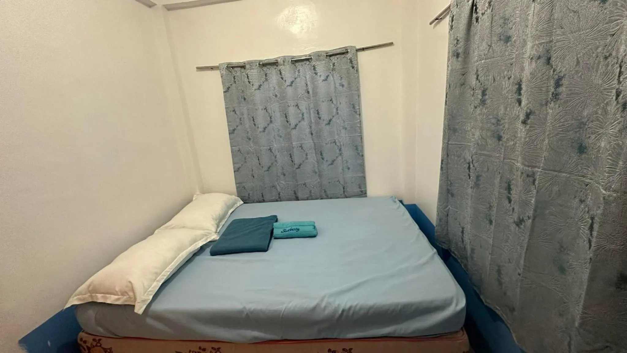 Bed in Acuaverde Beach Resort & Hotel Inc.