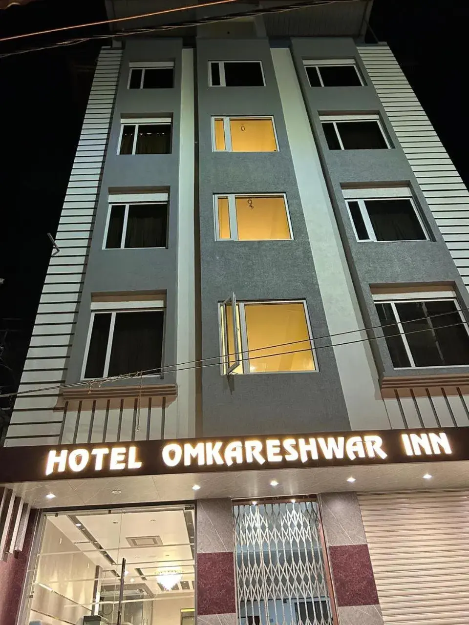 Property building in Hotel Omkareshwar Inn Property building in Hotel Omkareshwar Inn