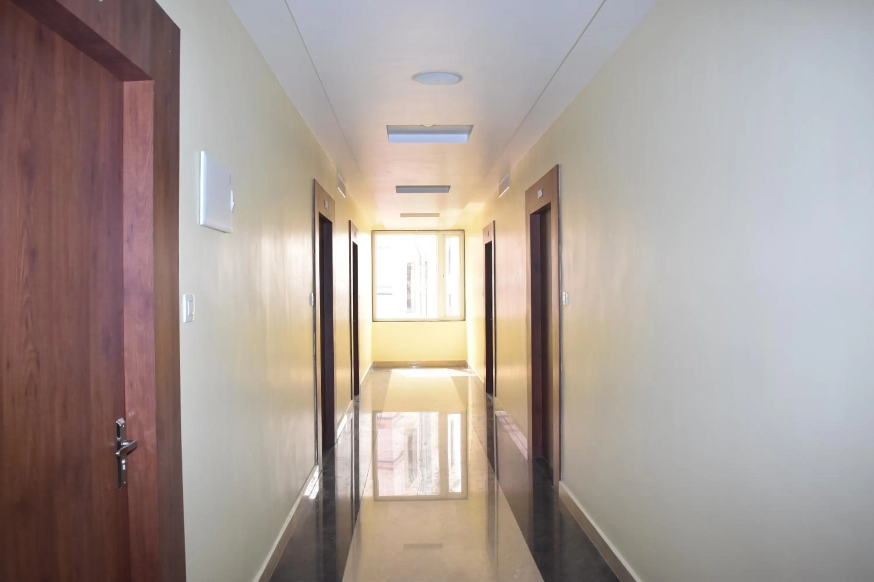 air conditioner in Hotel Omkareshwar Inn