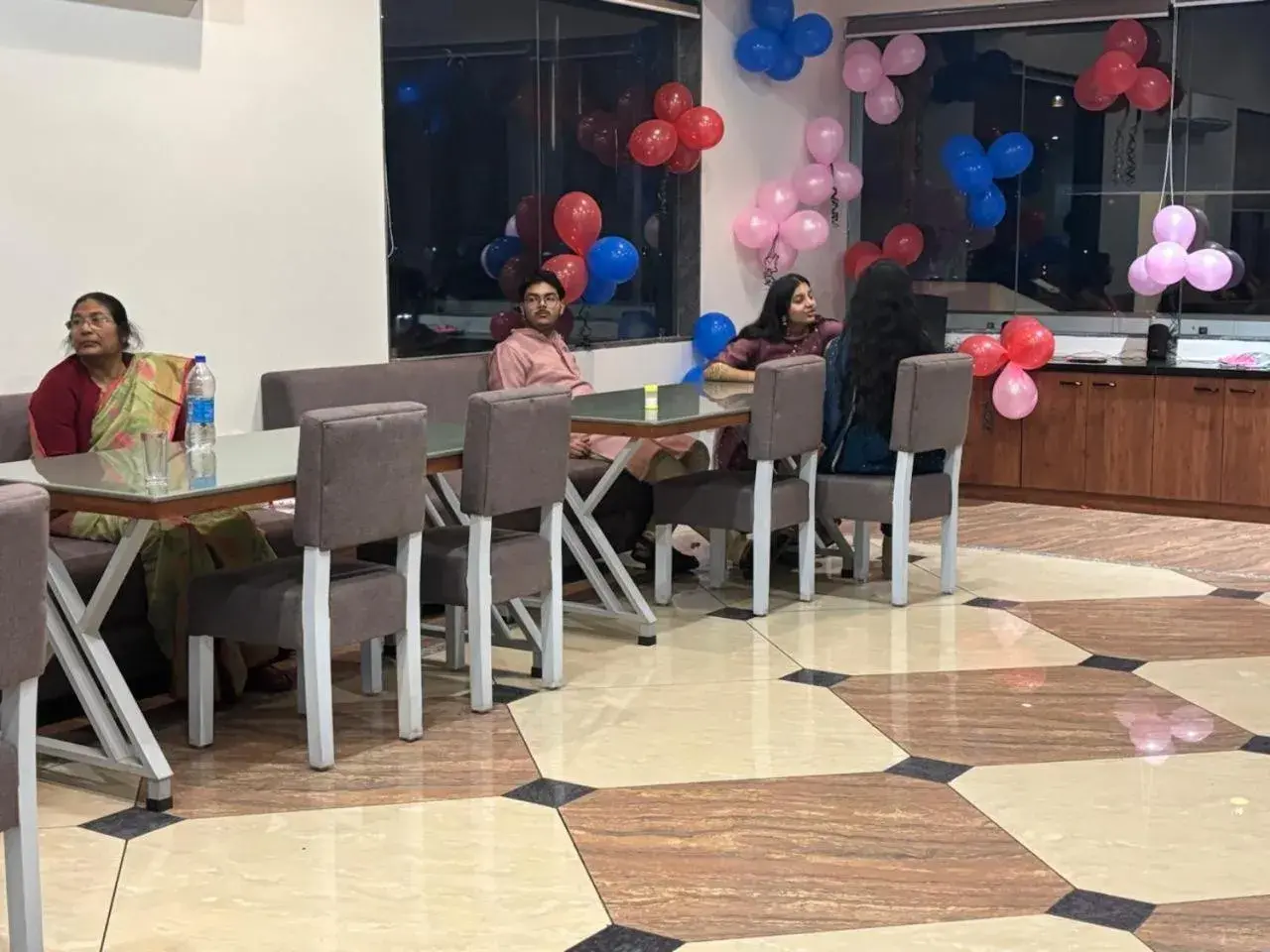 Restaurant/places to eat in Hotel Omkareshwar Inn Restaurant/places to eat in Hotel Omkareshwar Inn