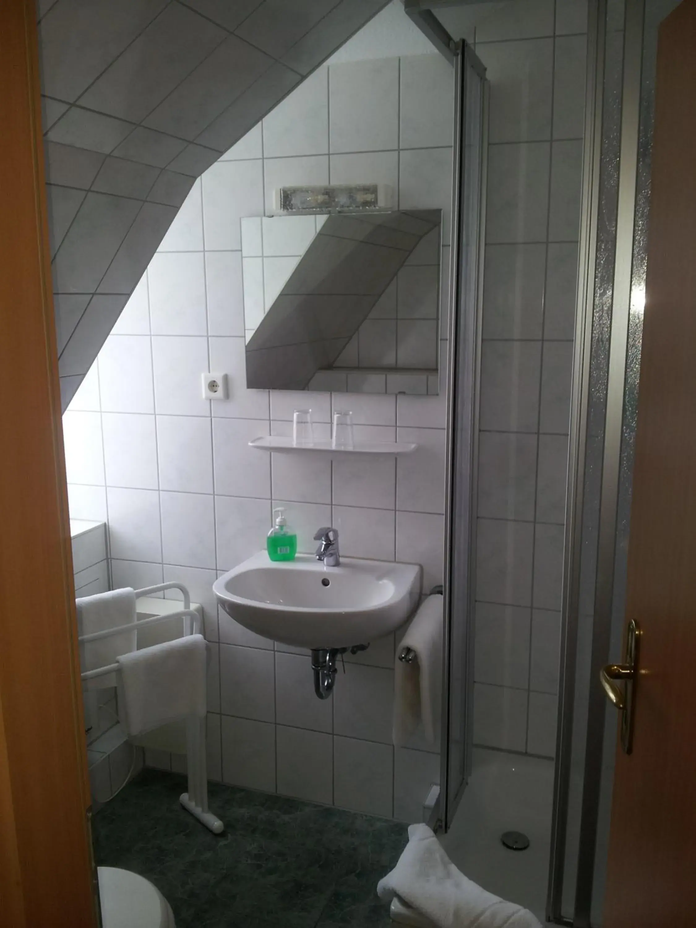 Double Room with Private Bathroom in Bootshaus Neustrelitz Double Room with Private Bathroom in Bootshaus Neustrelitz
