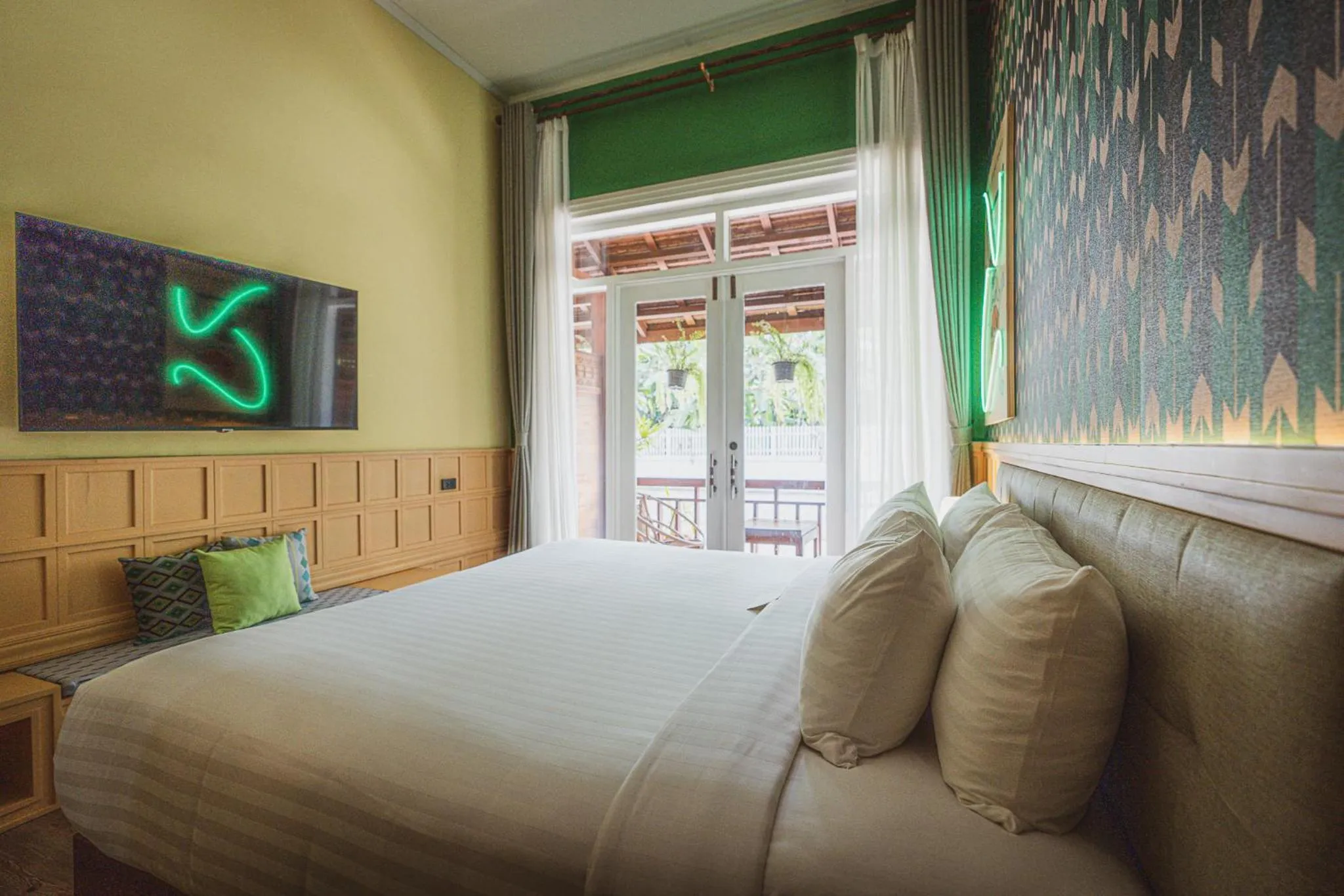 View (from property/room), Bed in Senglao Boutique Hotel Luang Prabang