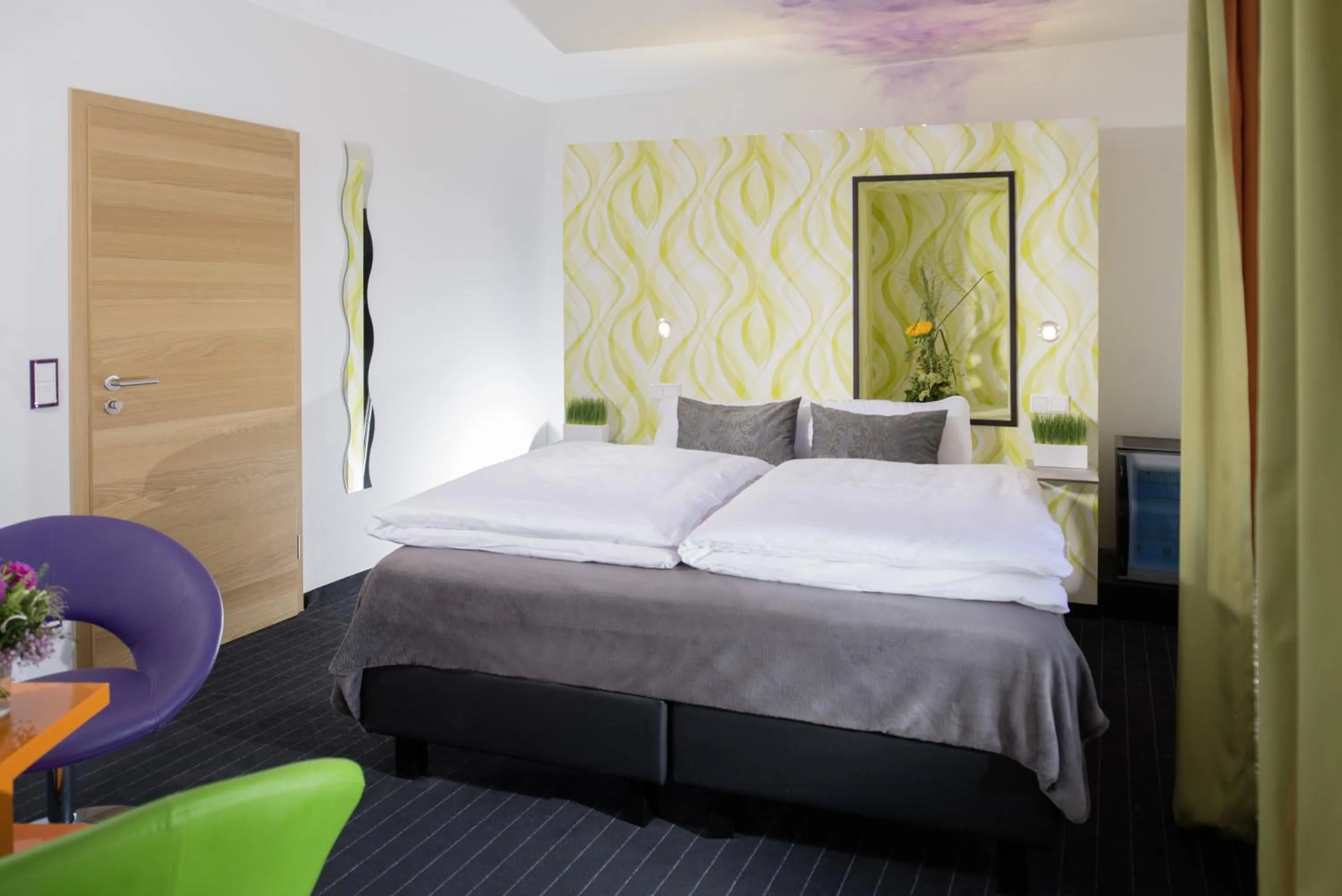 Photo of the whole room, Bed in Hotel Landgasthof König von Preussen