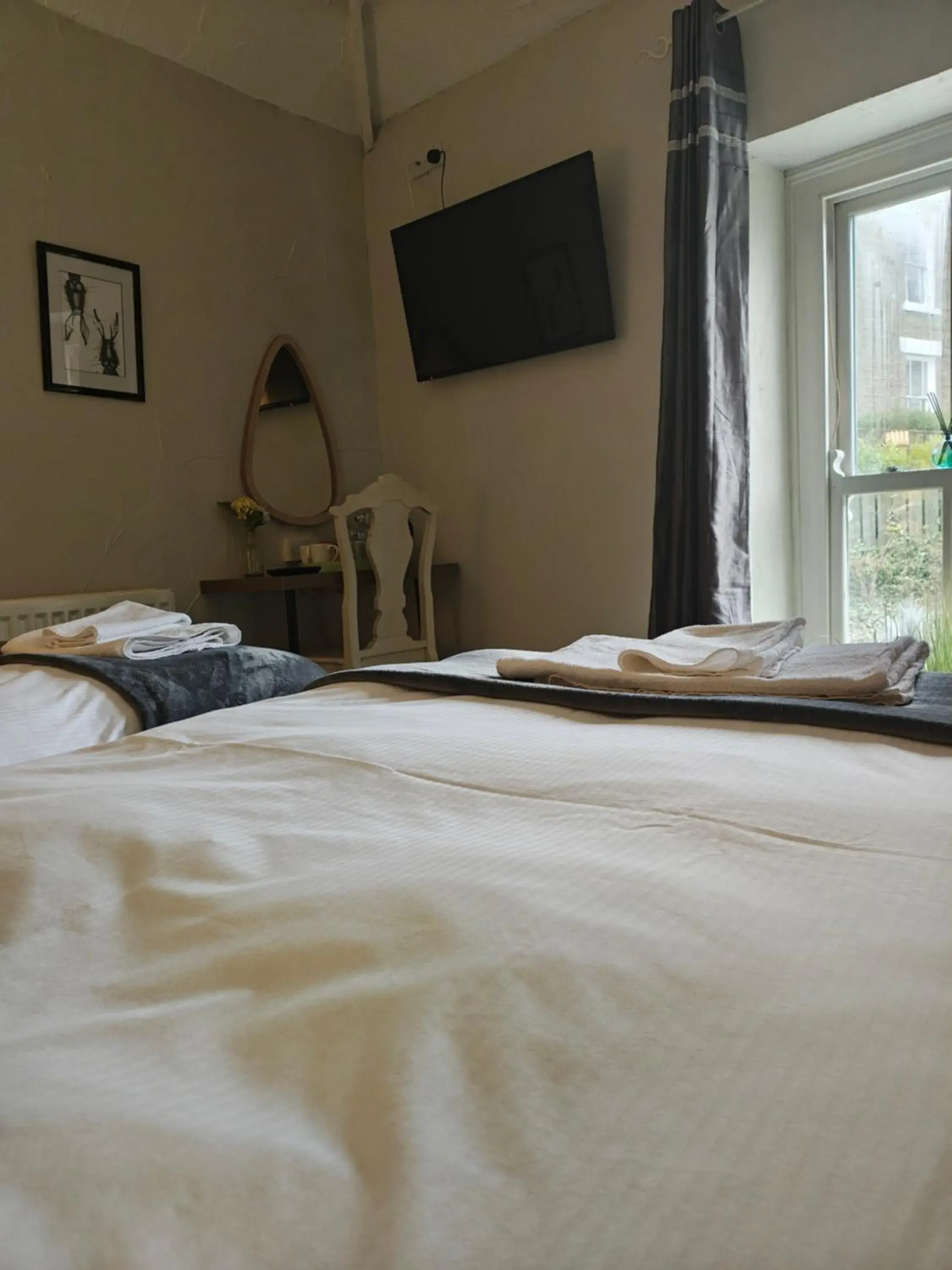 Twin Room with Bathroom in The Bay Horse Hotel Wolsingham Twin Room with Bathroom in The Bay Horse Hotel Wolsingham