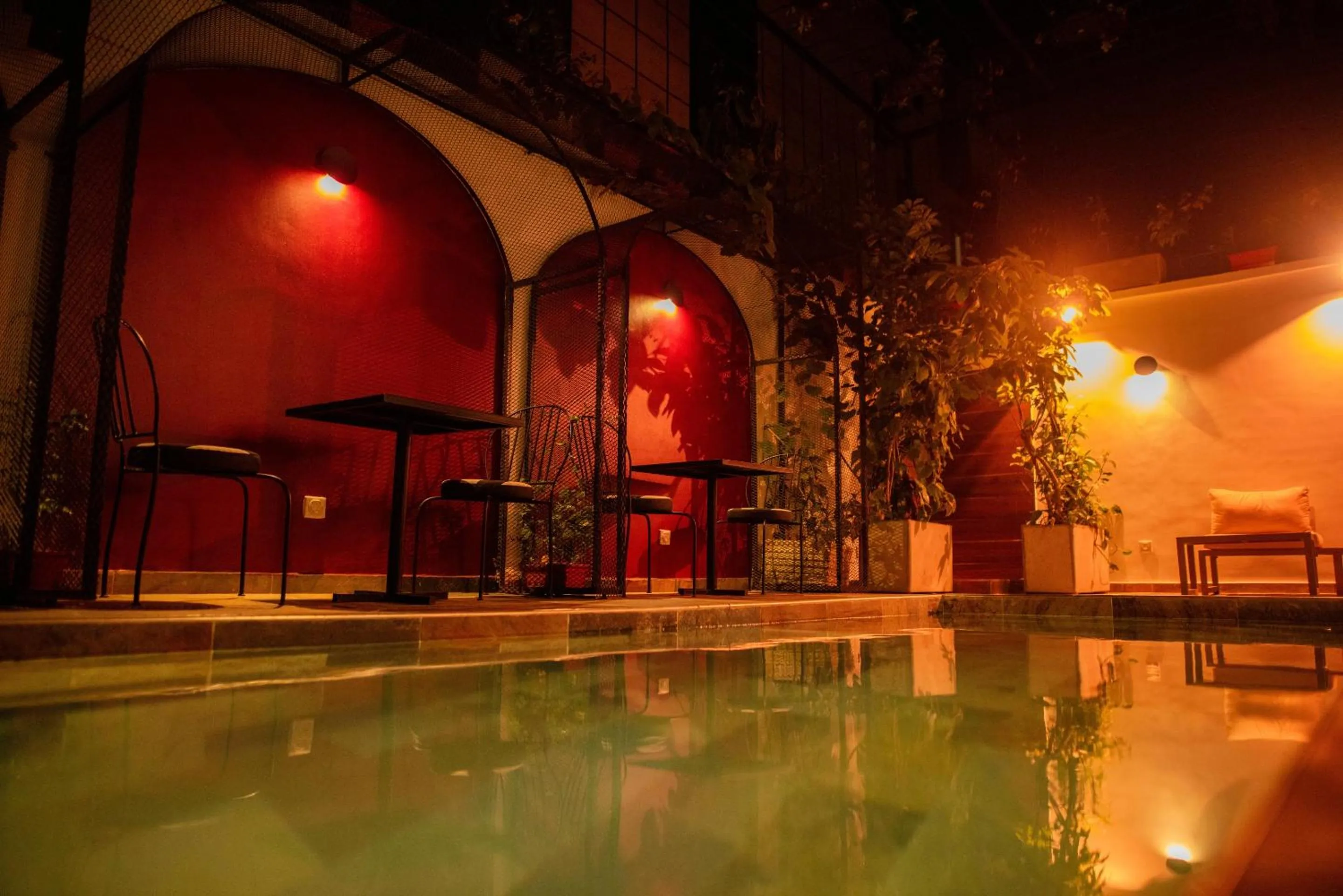 Pool view in The Six