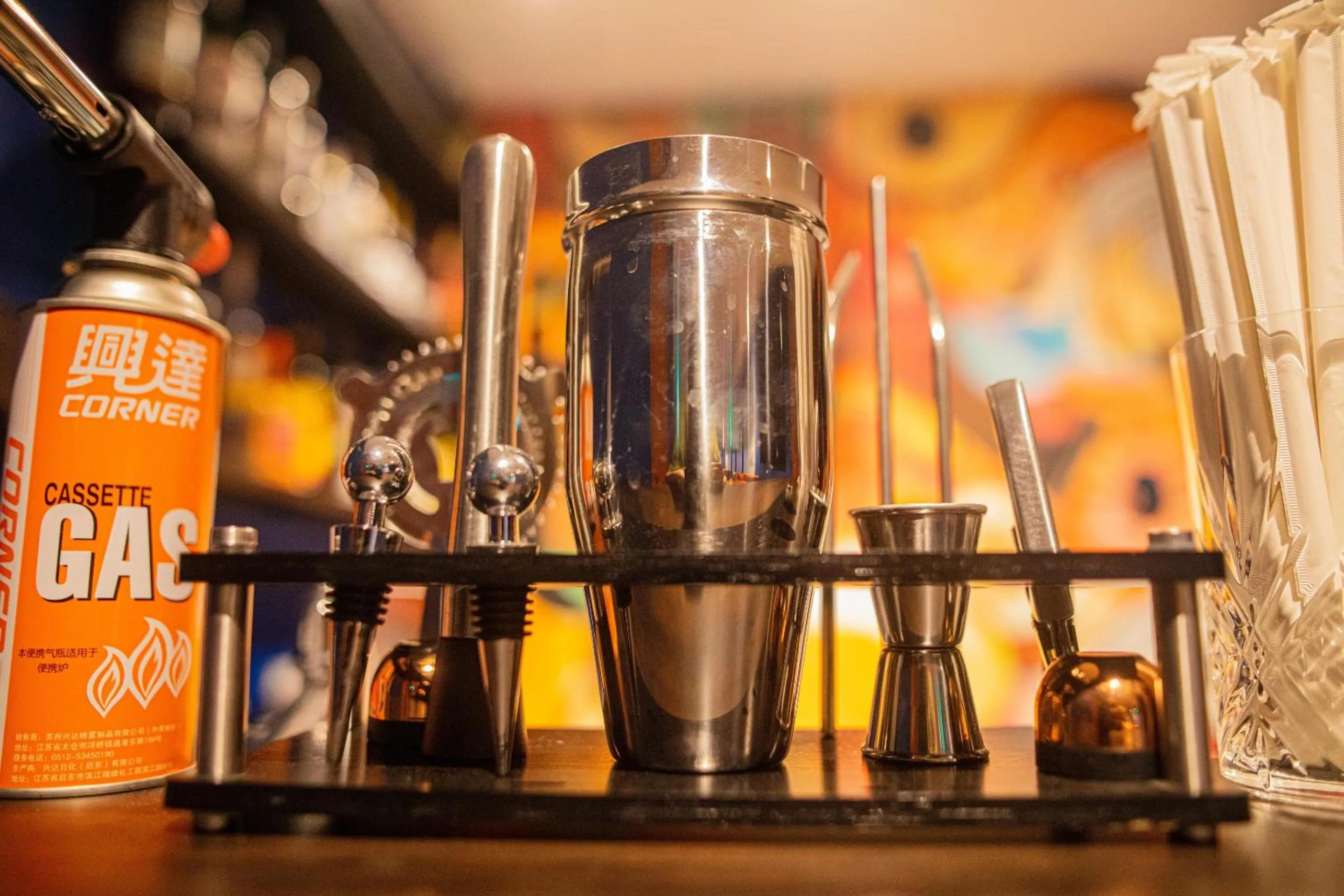 Lounge or bar in The Six