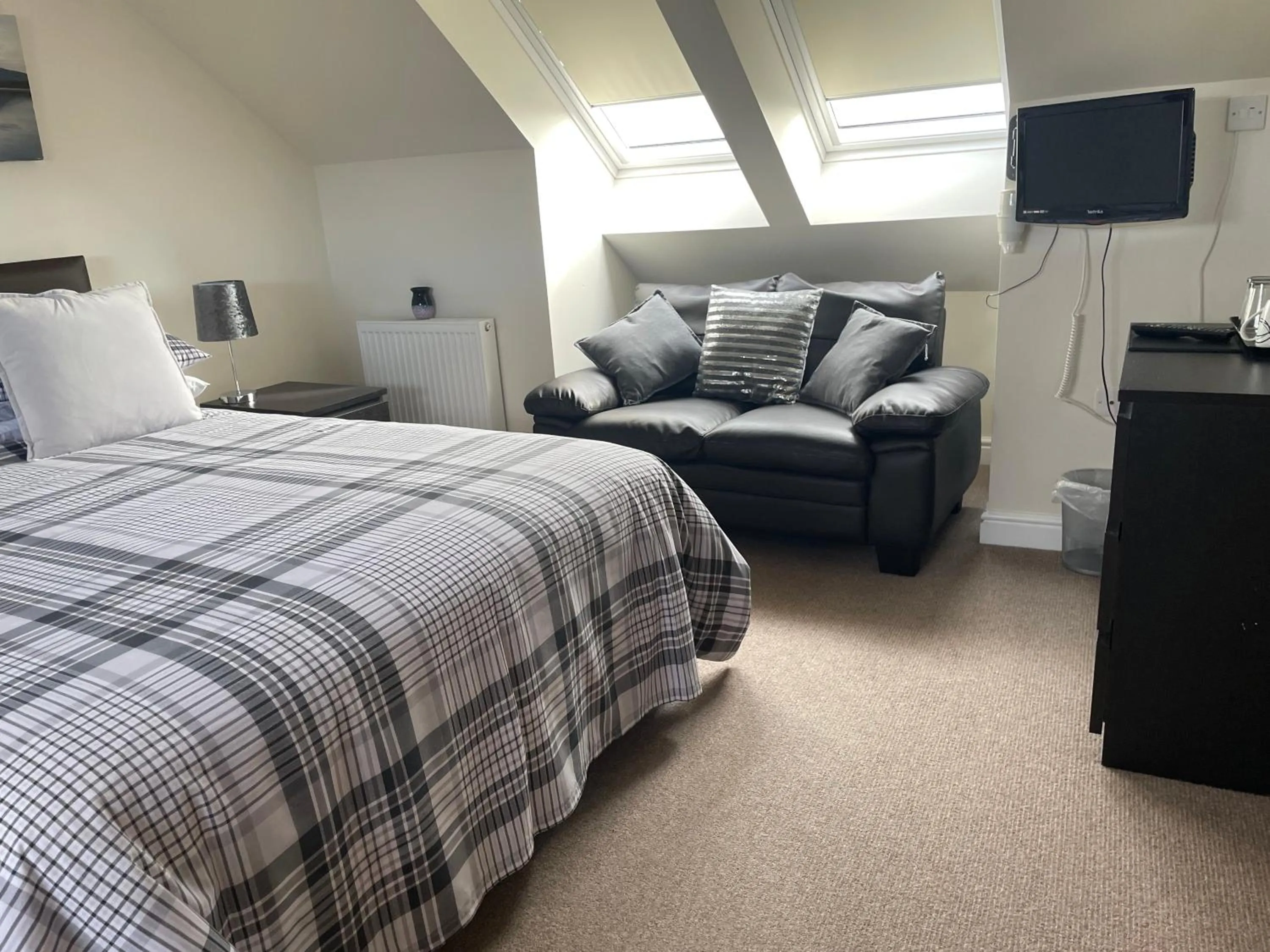 Photo of the whole room in A Castle View