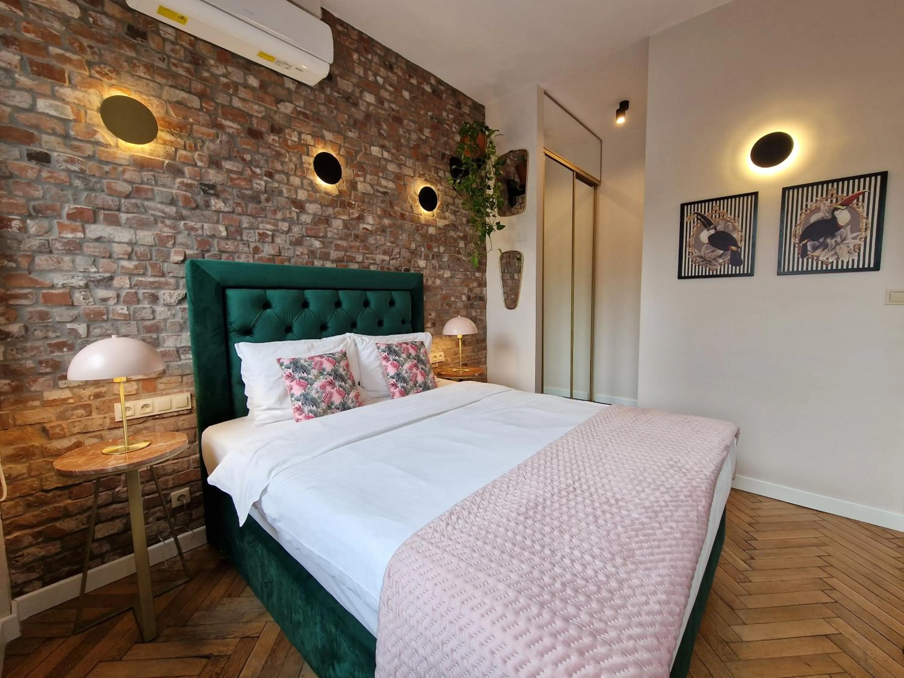 Bedroom, Bed in SleepWell Ordynacka