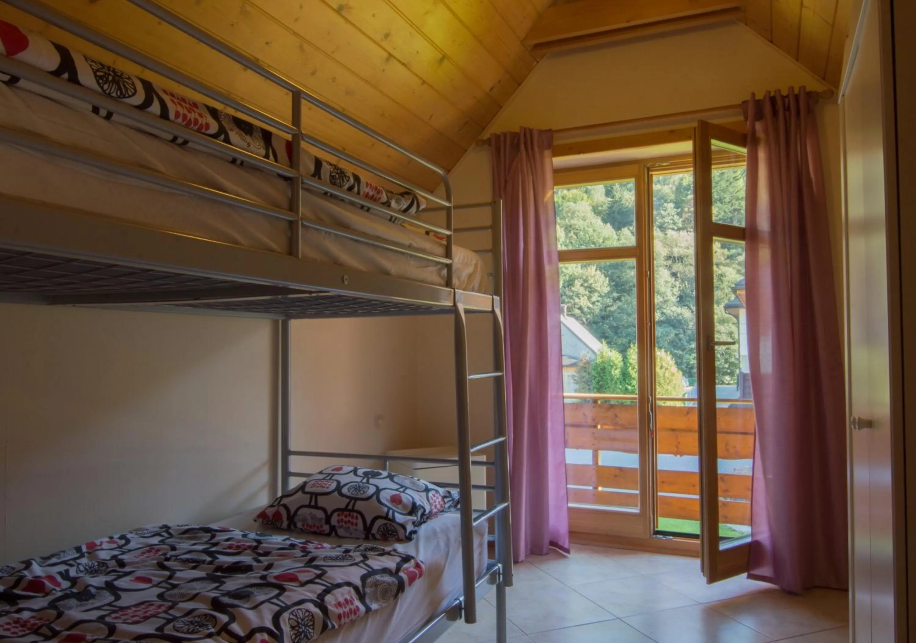 Bedroom, Bed in Sno House