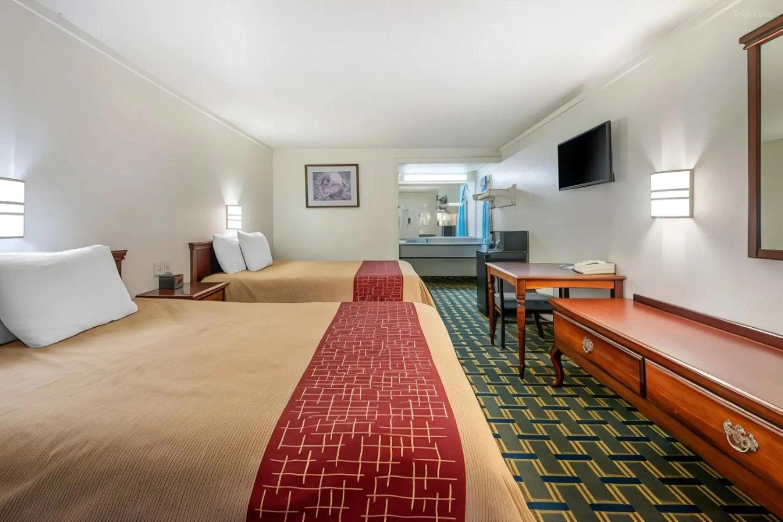 Bed in Hilliard Motor Lodge