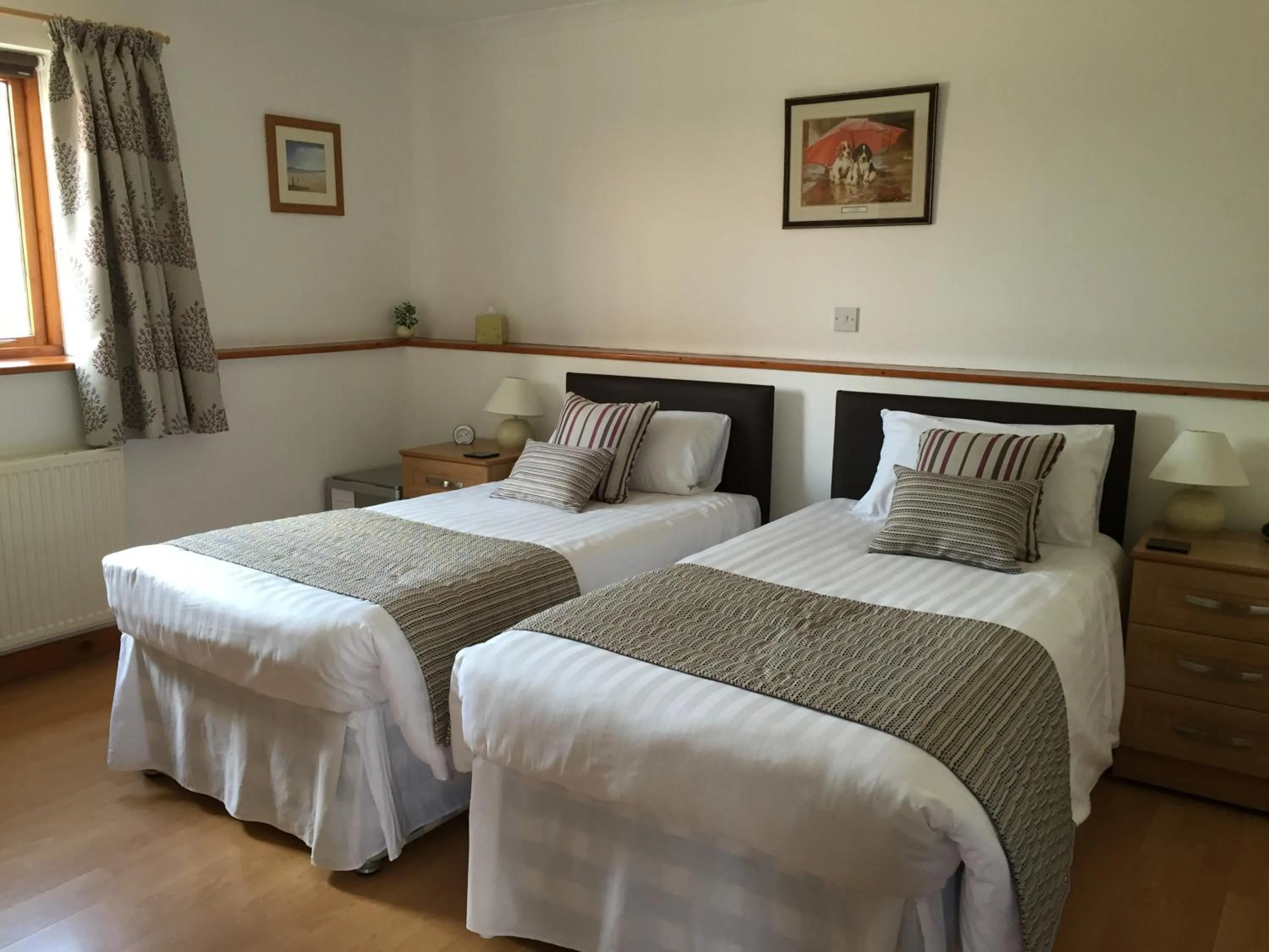 Bedroom, Bed in Puttocks Farm