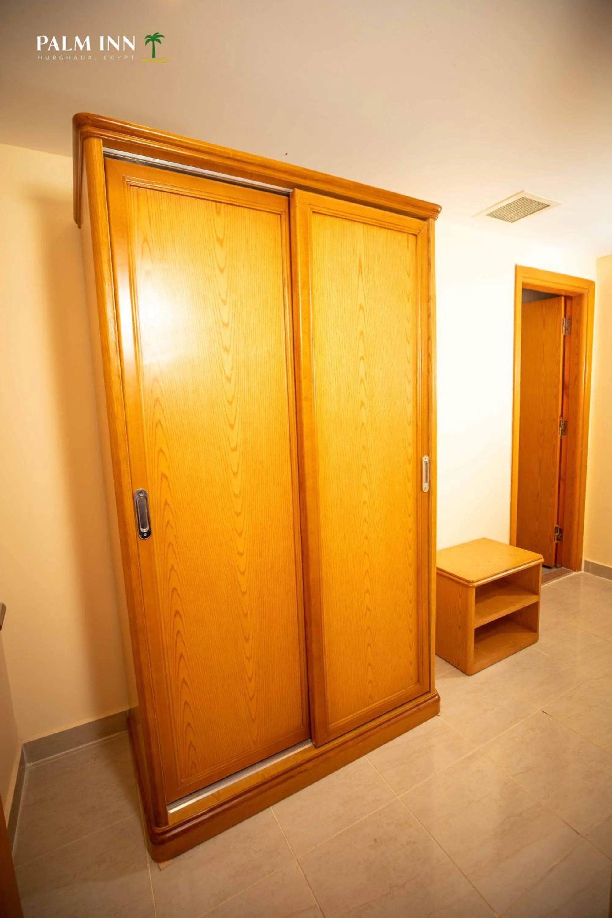 wardrobe in Palm Inn Hotel Hurghda