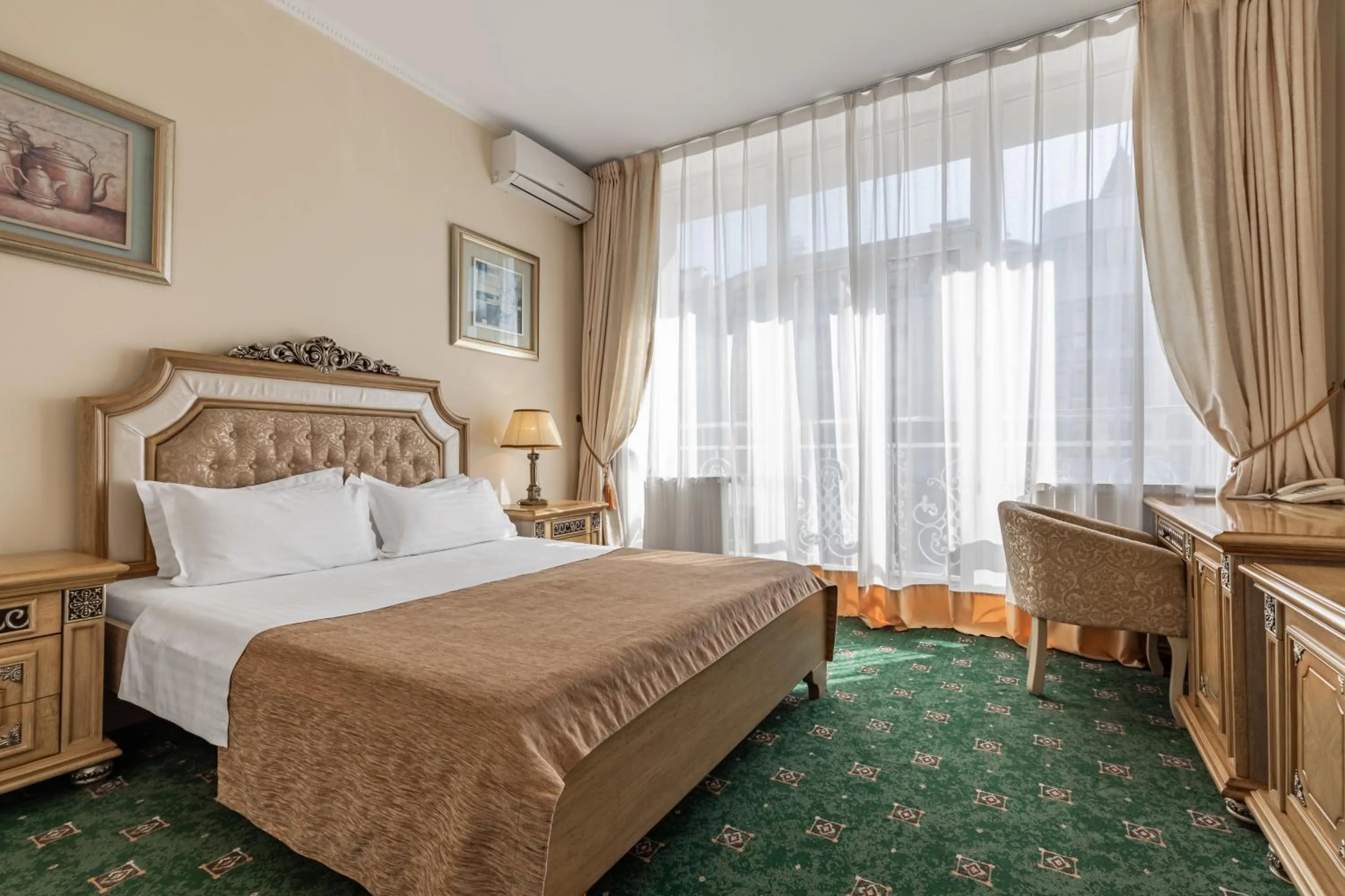 Sonata Hotel