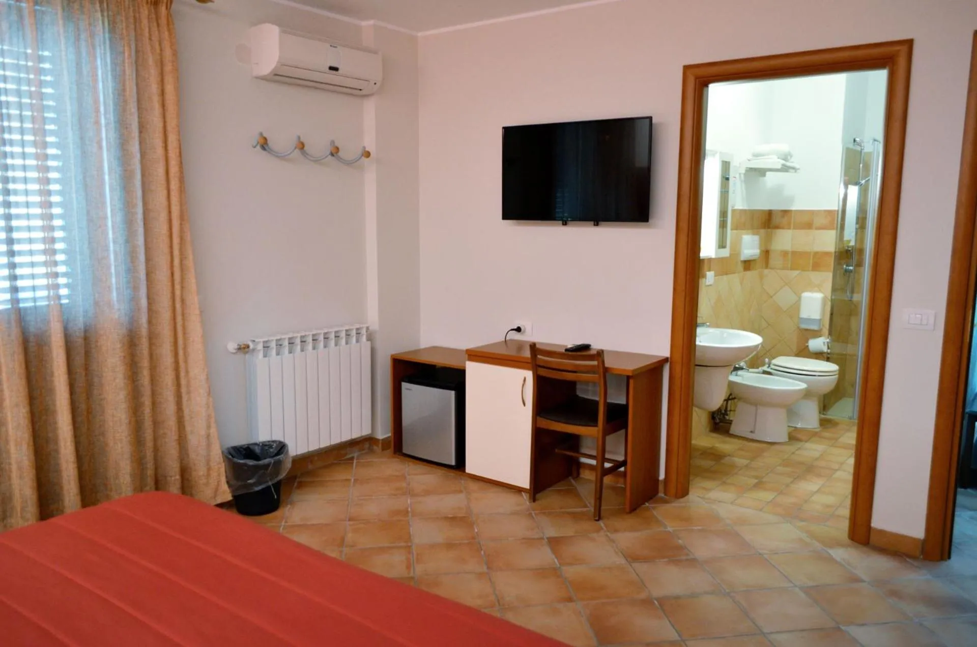 Bed in L'Infinito Agriturismo - Rooms & Breakfast